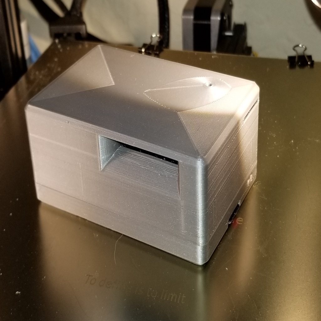 Quiet Raspberry Pi 4B case with active adjustable cooling
