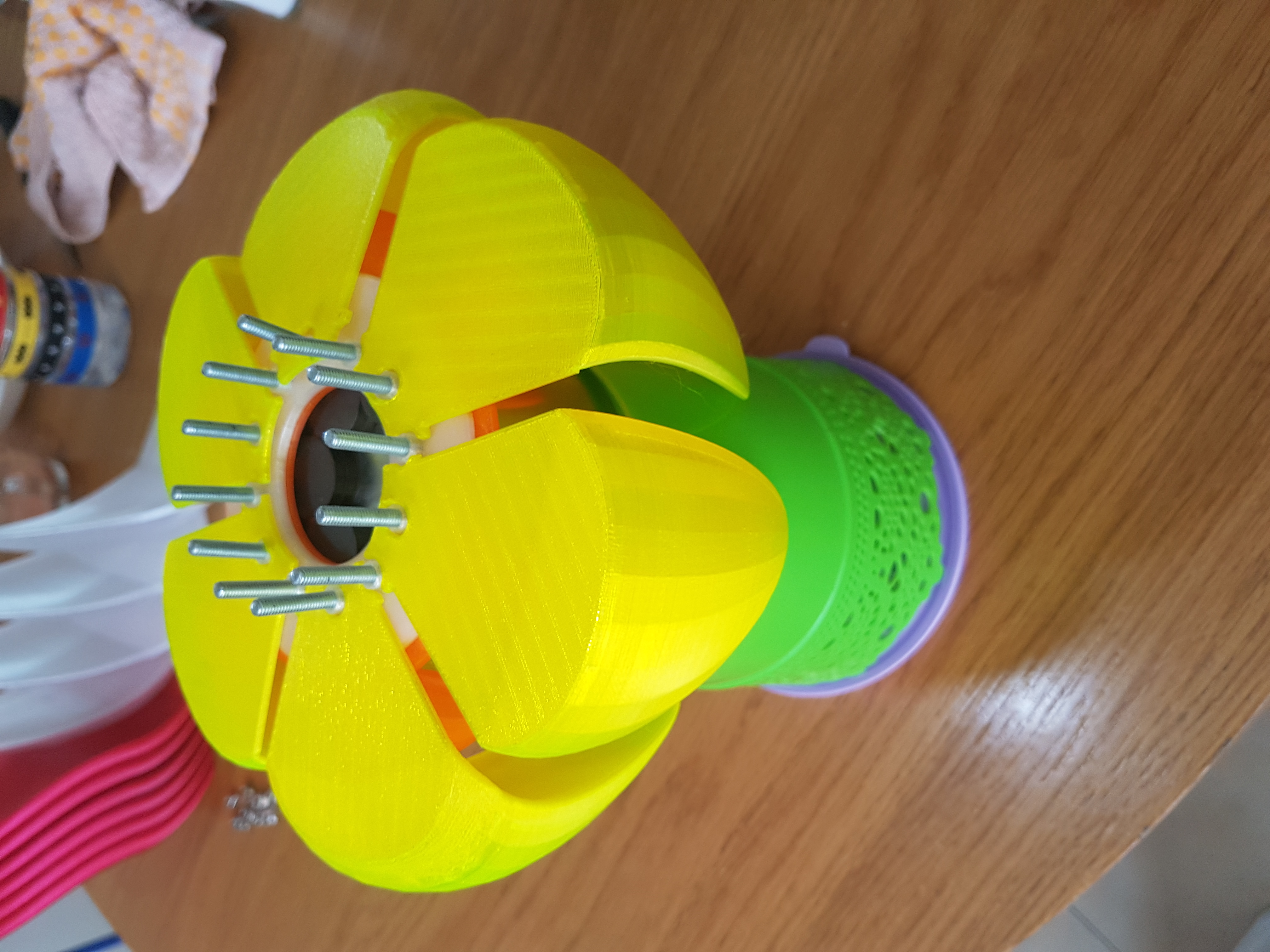 Miniatura 12 do modelo 3D BLOOMING FLOWER LAMP