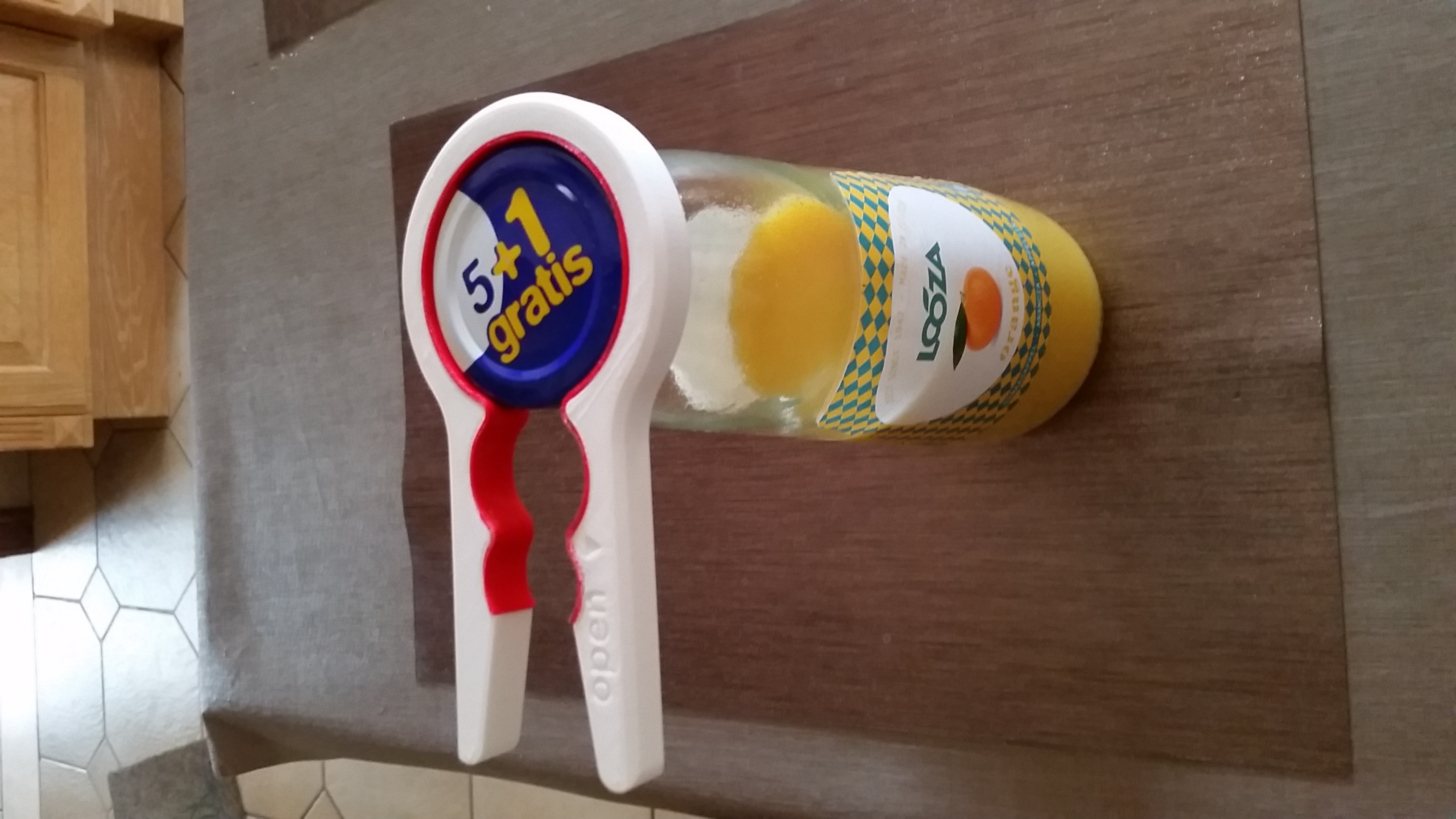Screwcap / bottle opener