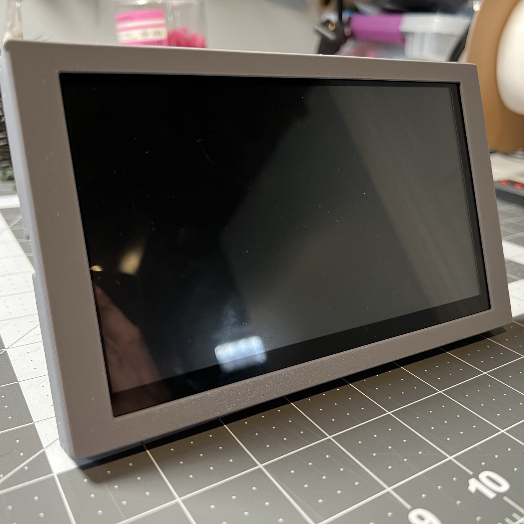 Sunton 7" Screen Case by Justin Z Design Download free STL model