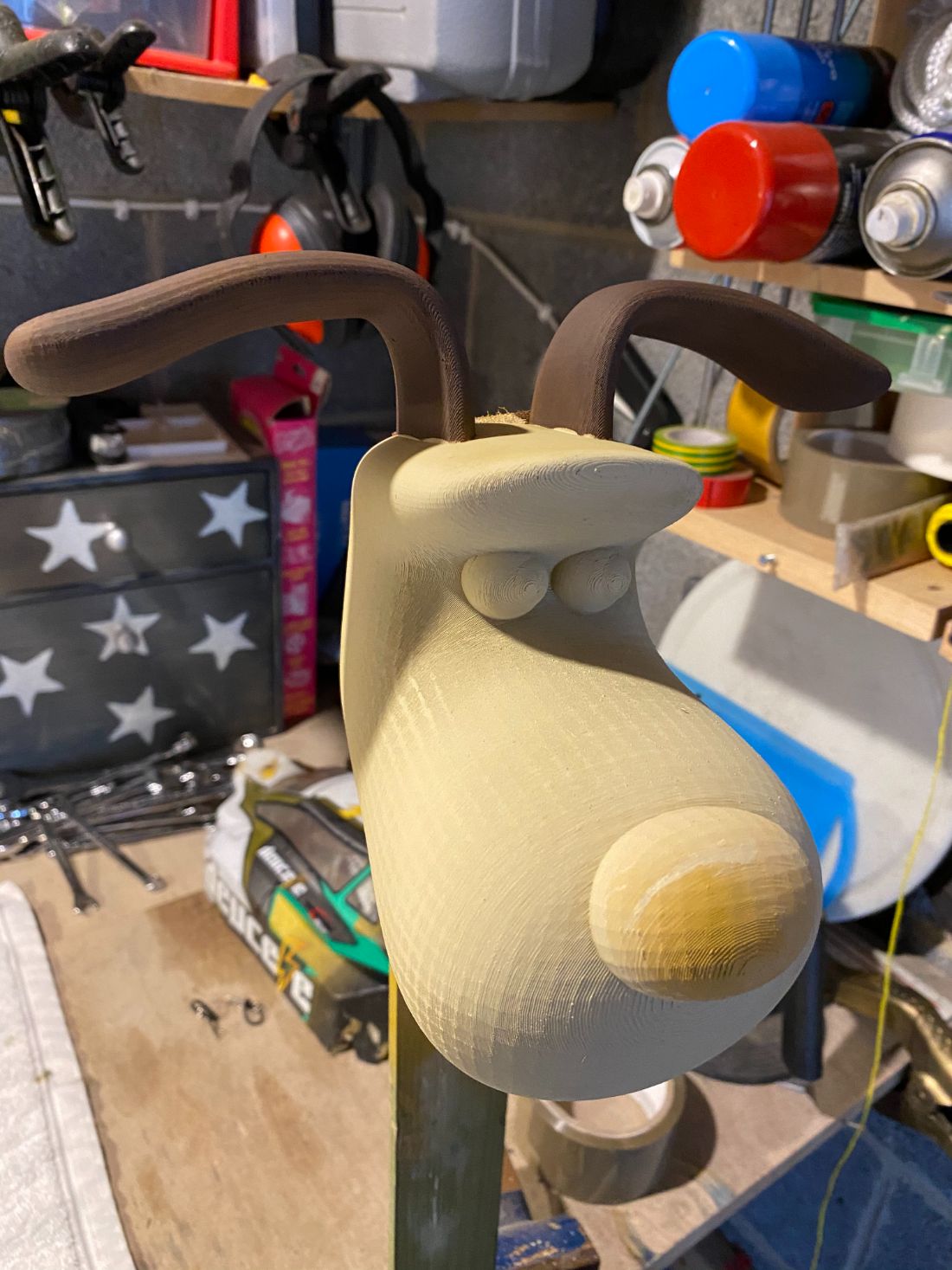 Miniatura 5 do modelo 3D Gromit Hadphone Hook