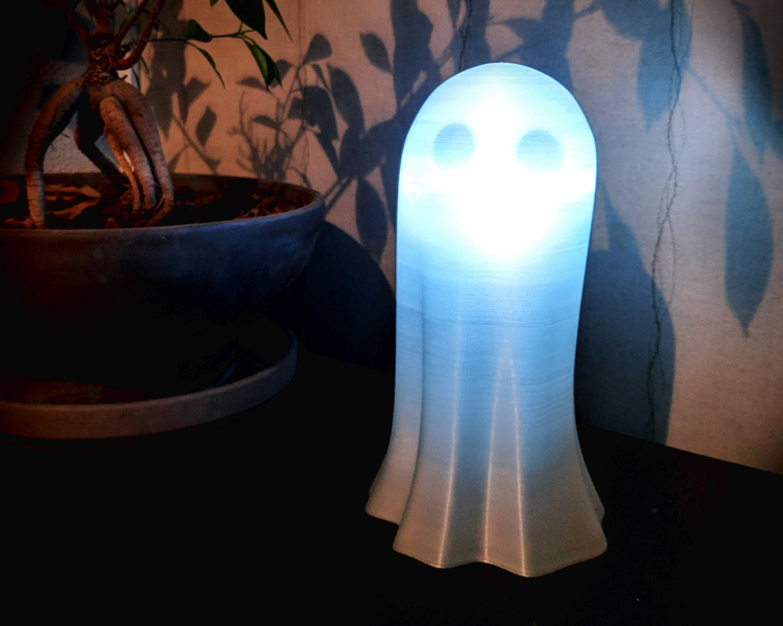 Pavel the Ghost lamp