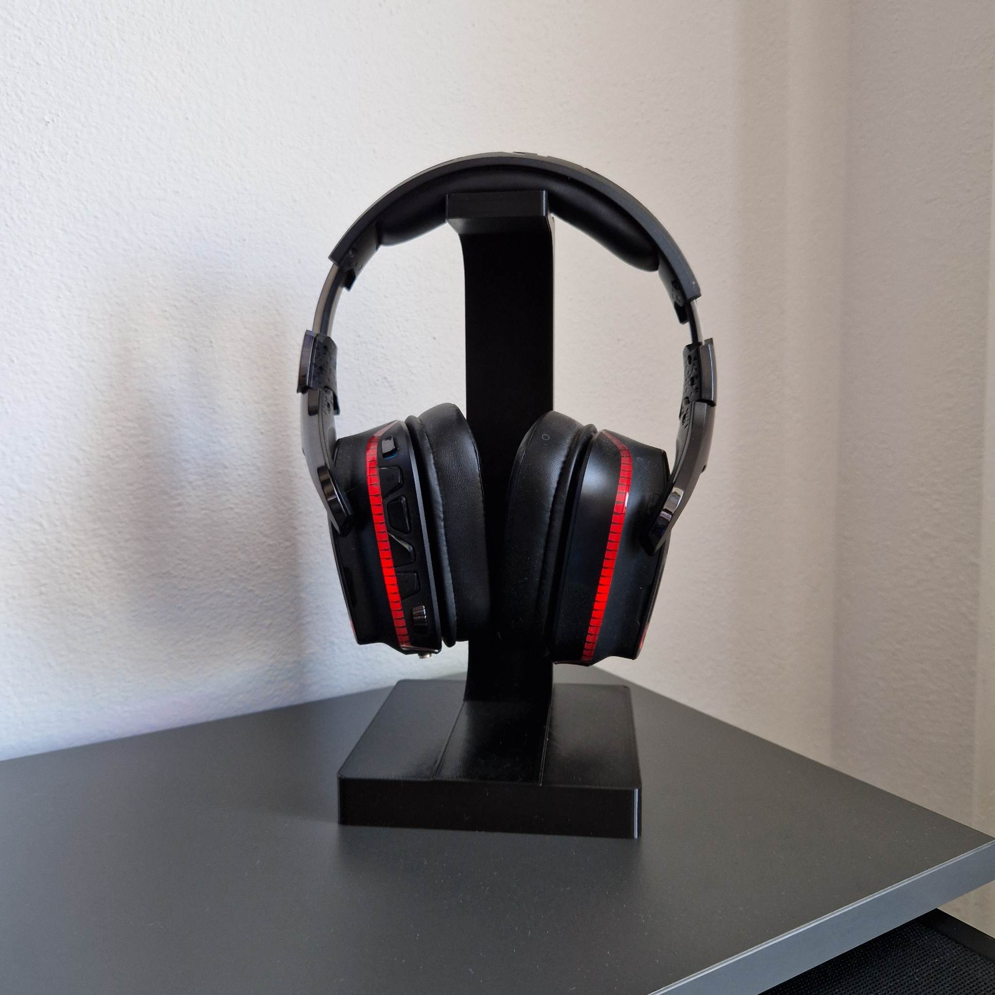 Premium Headset Stand by Michal Valíček Download free STL model