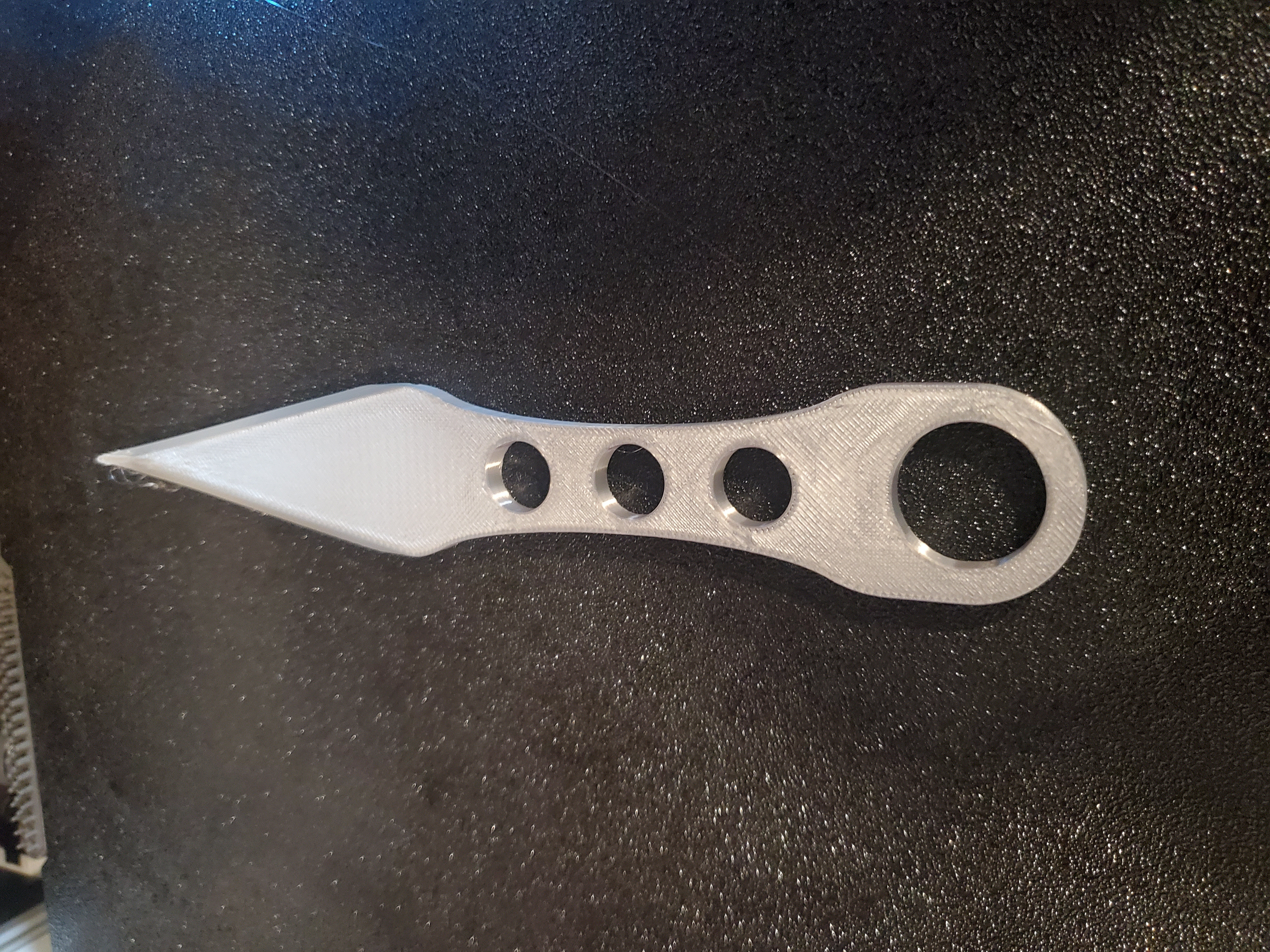 throwing knife