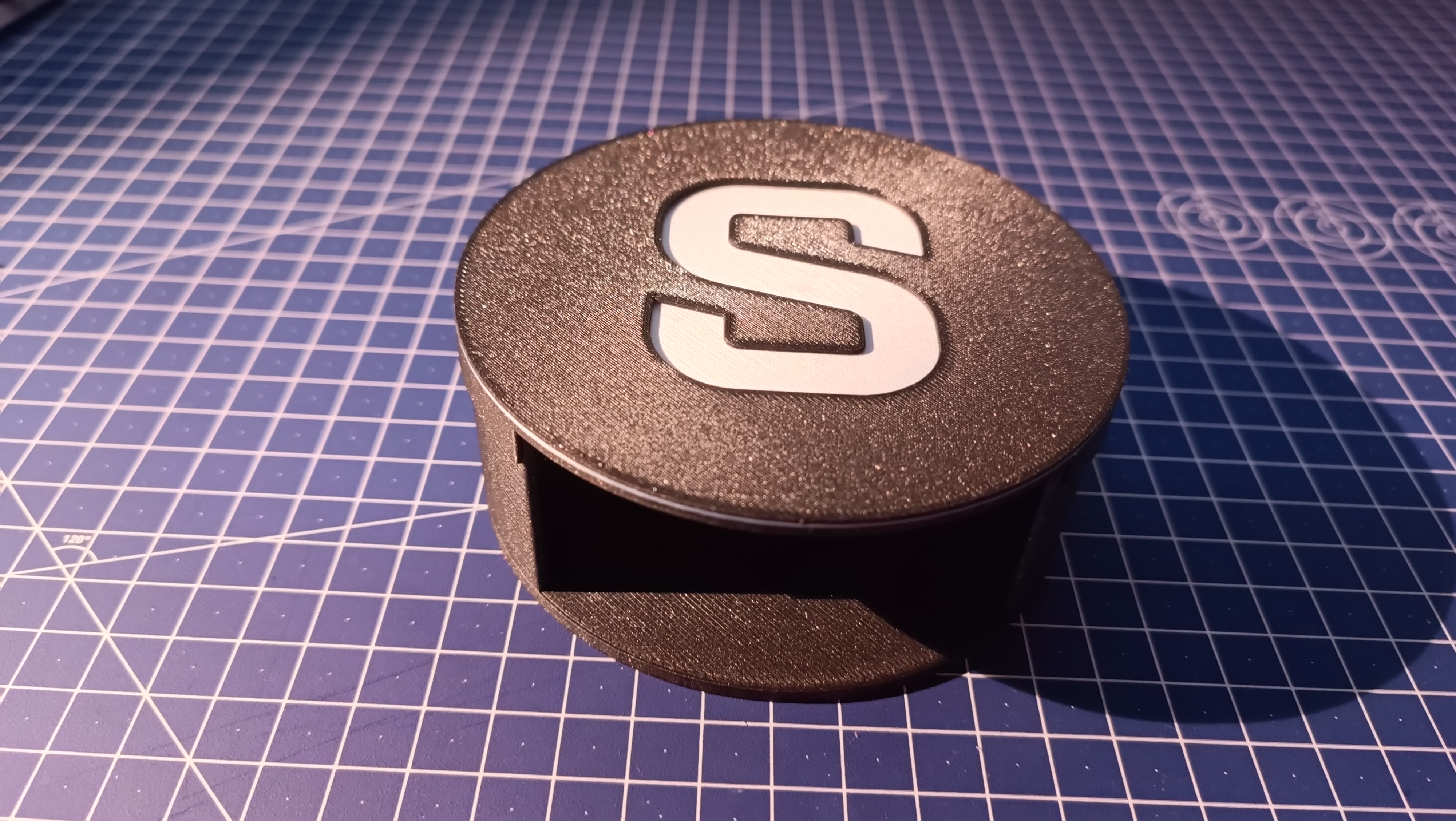 AC Sparta coaster box
