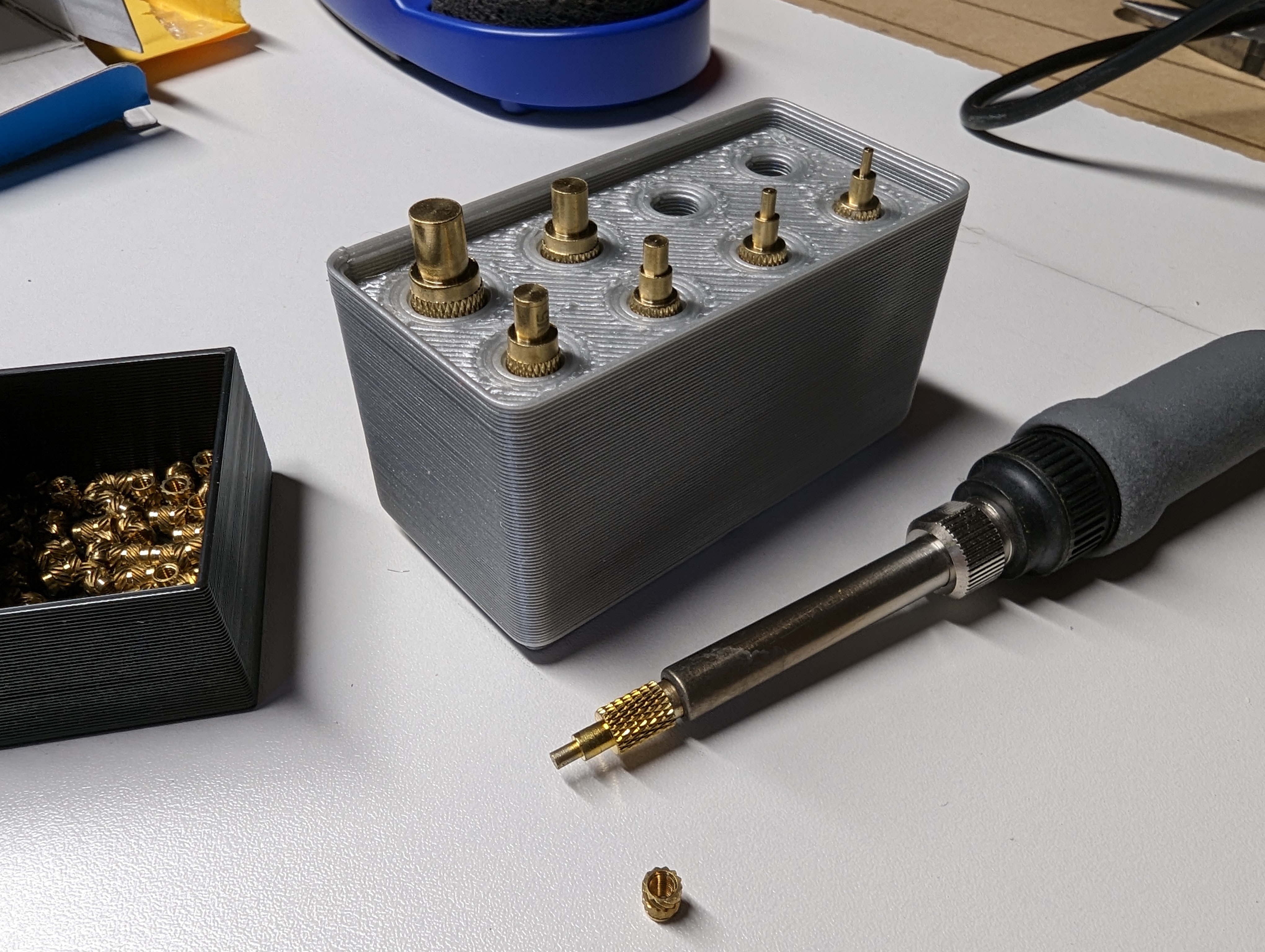 Gridfinity Threaded Insert Tips Holder 3D model thumbnail