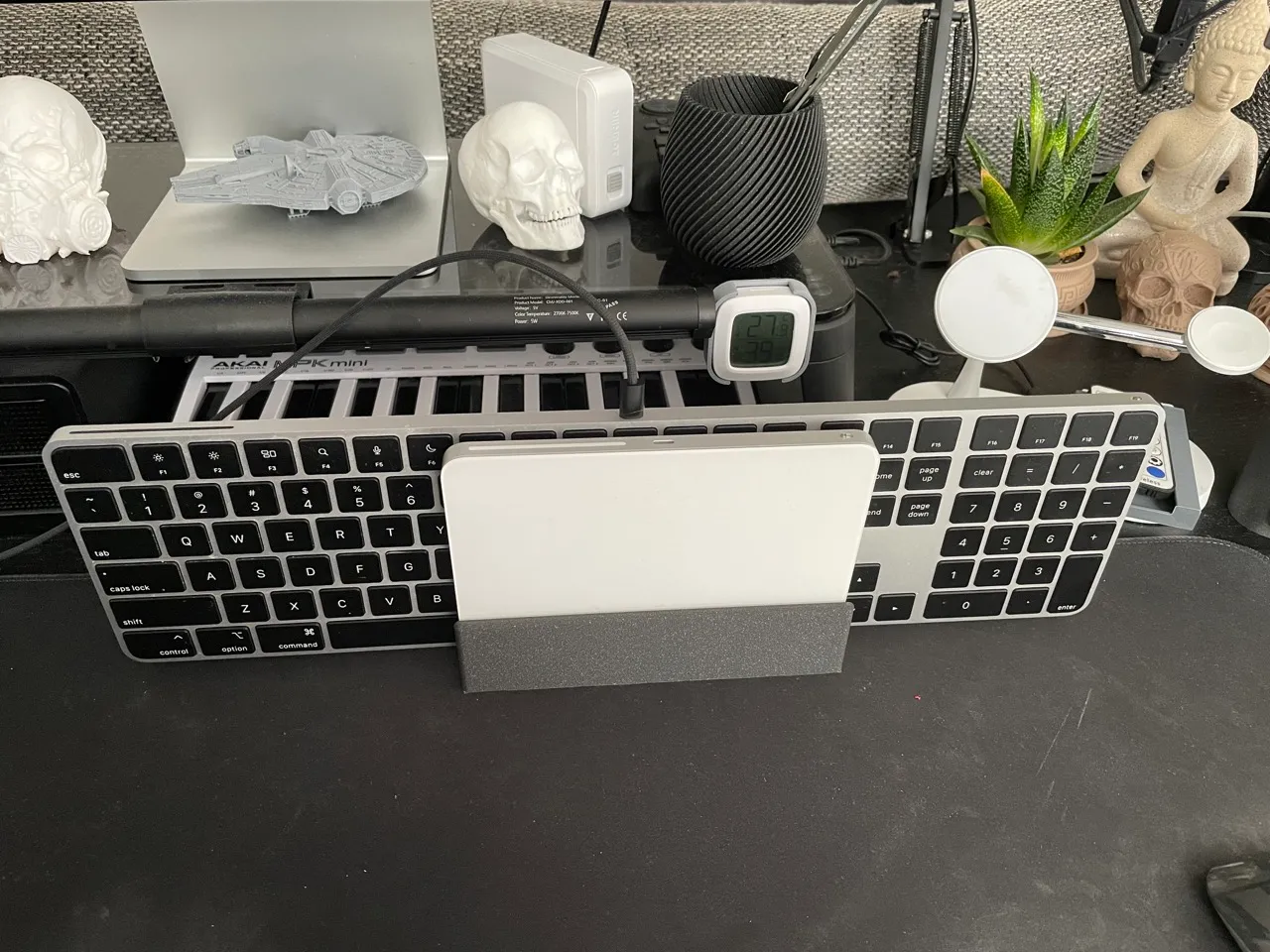 Magic Keyboard and Trackpad Studio Stand by moebis | Download free 