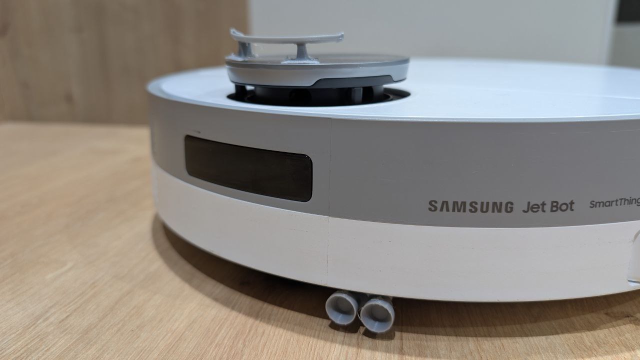 Spoiler and exhaust for Robot Vacuum Samsung Bespoke Jet Bot