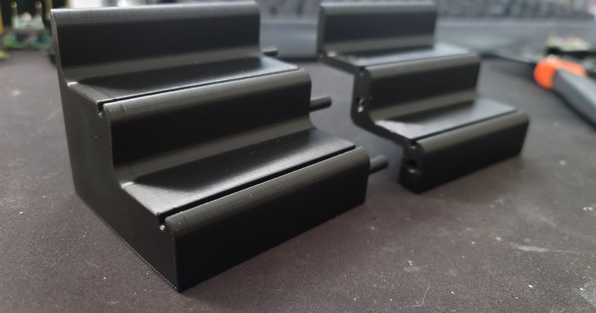 Simple, small display shelf by Robko Download free STL model