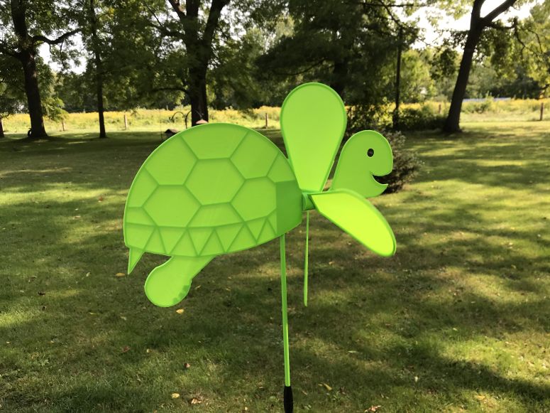 Miniatura 4 do modelo 3D Turtle Wind Spinner Toy