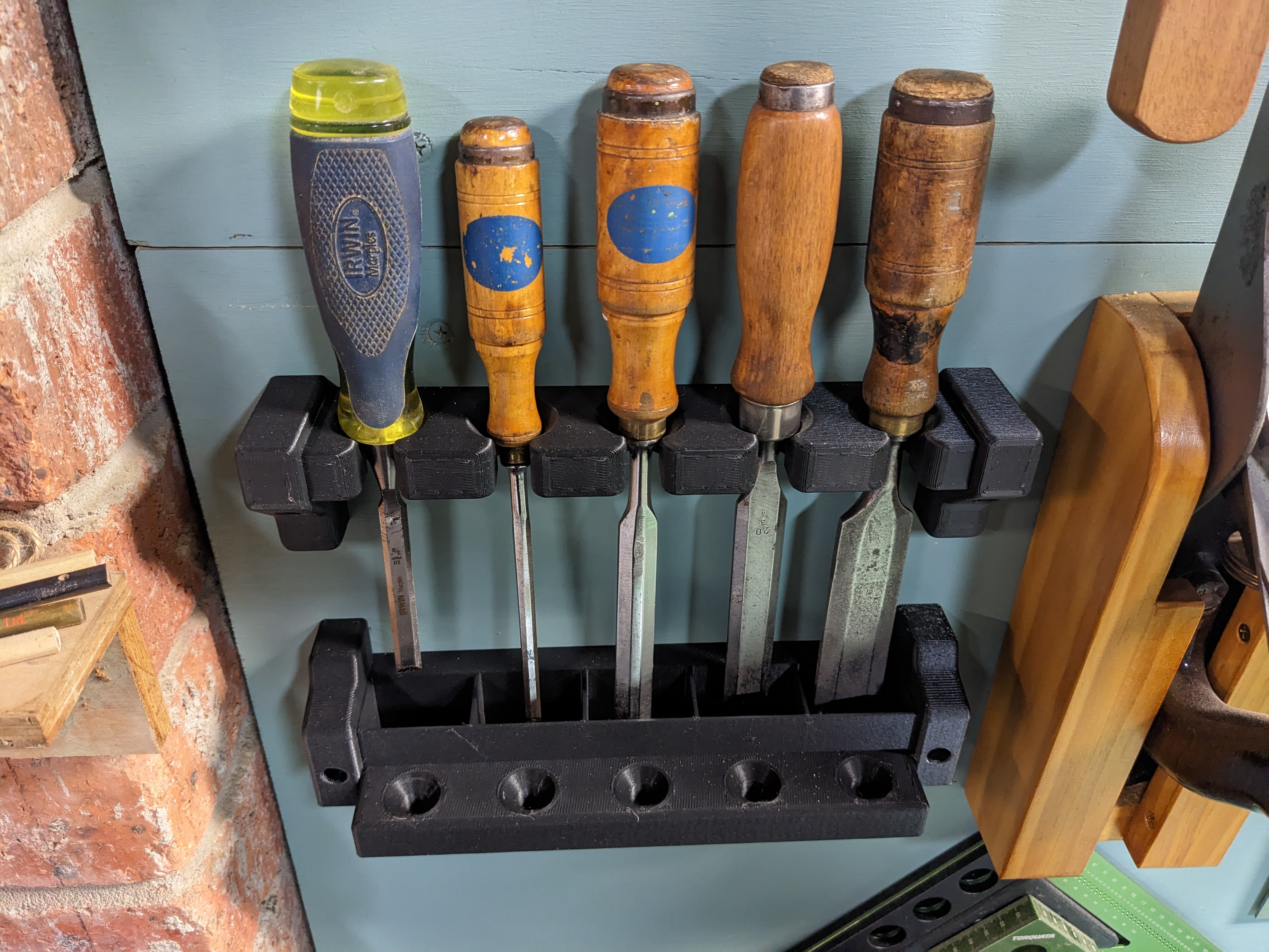 Miniatura 4 do modelo 3D The Ultimate Chisel Holder