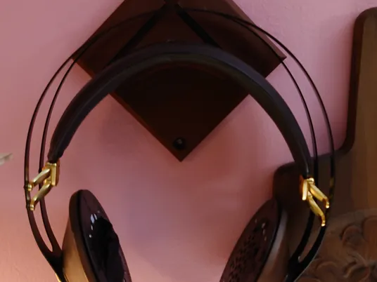 Mounted Headphone Stand
