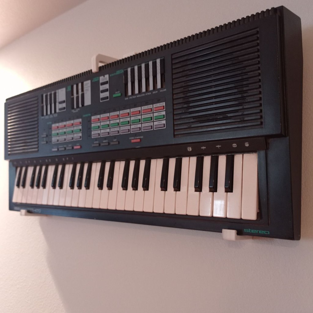Digital Piano Wall Hanger by Gabriel Carrera Download free STL model