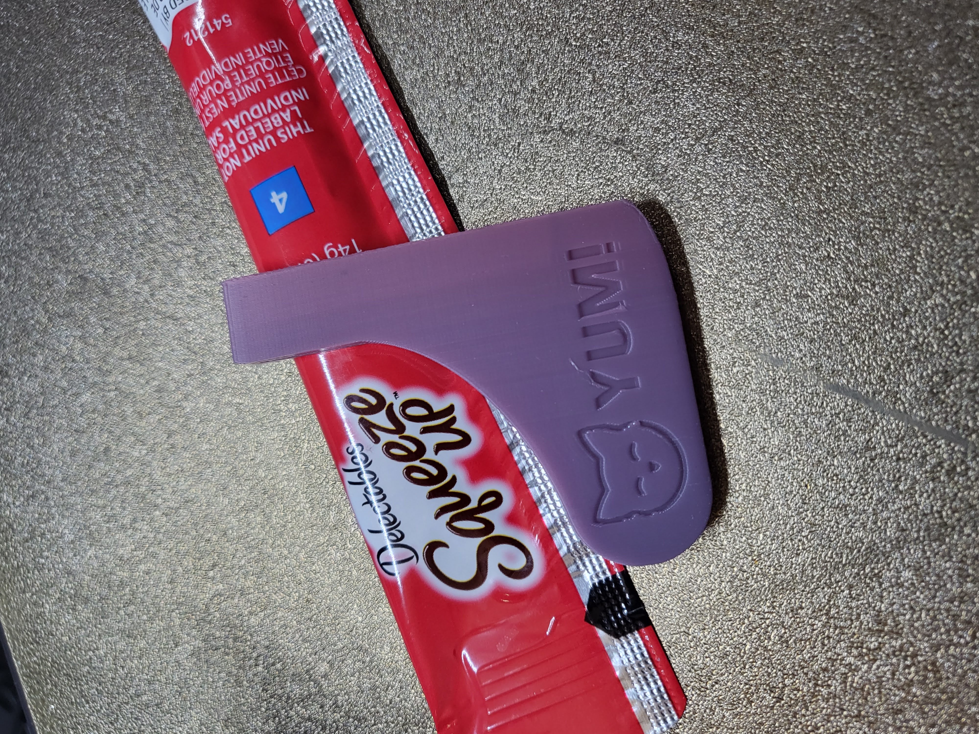 Yum Squeezer - Treat Tube Helper!