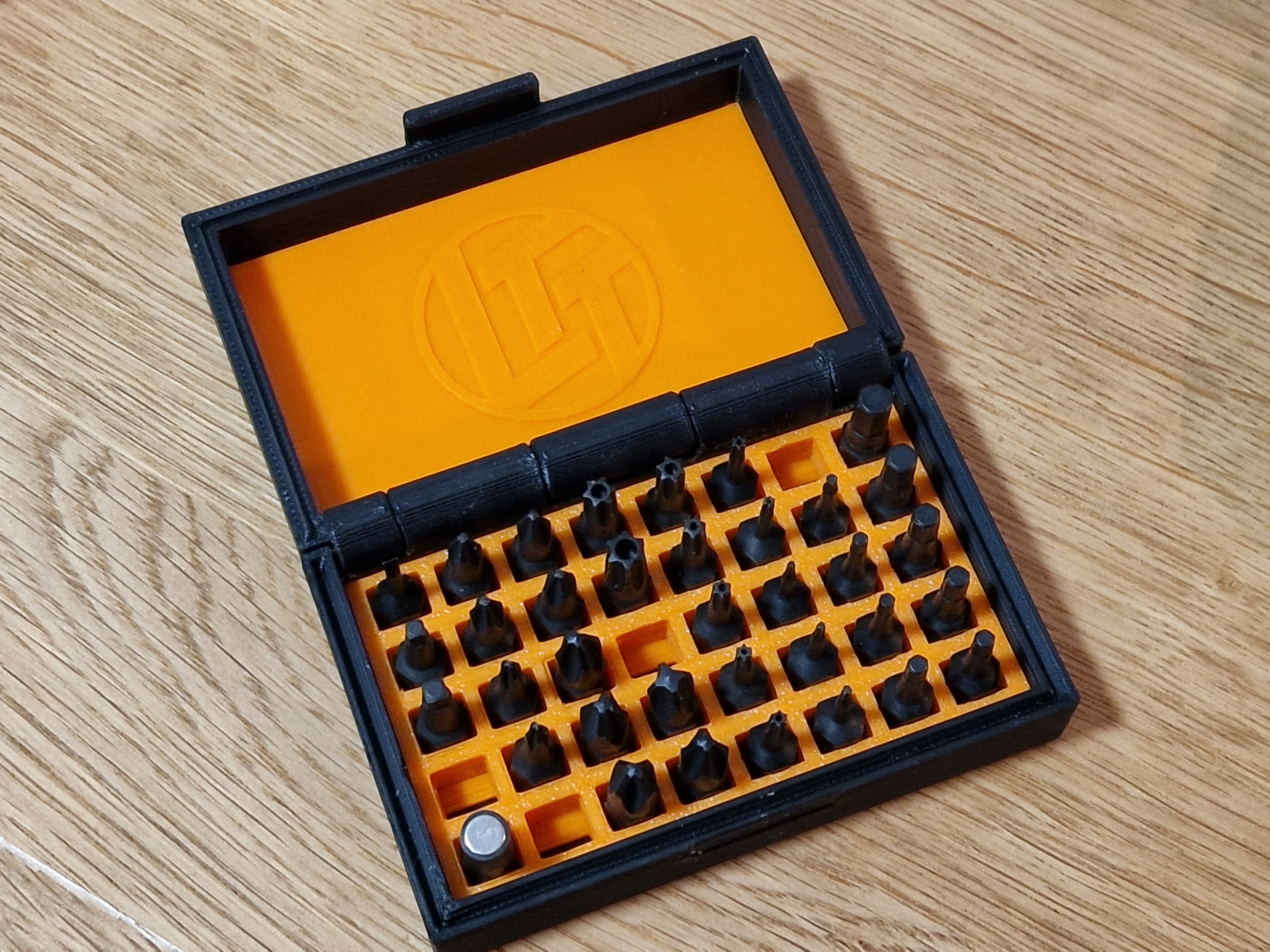 LTT Screwdriver bit holder 40 pcs, sprung 3D model thumbnail