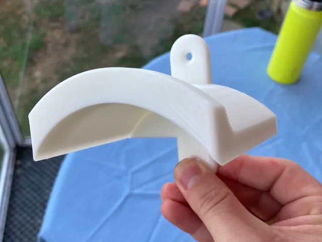 Wall-mounted headphone hanger/holder