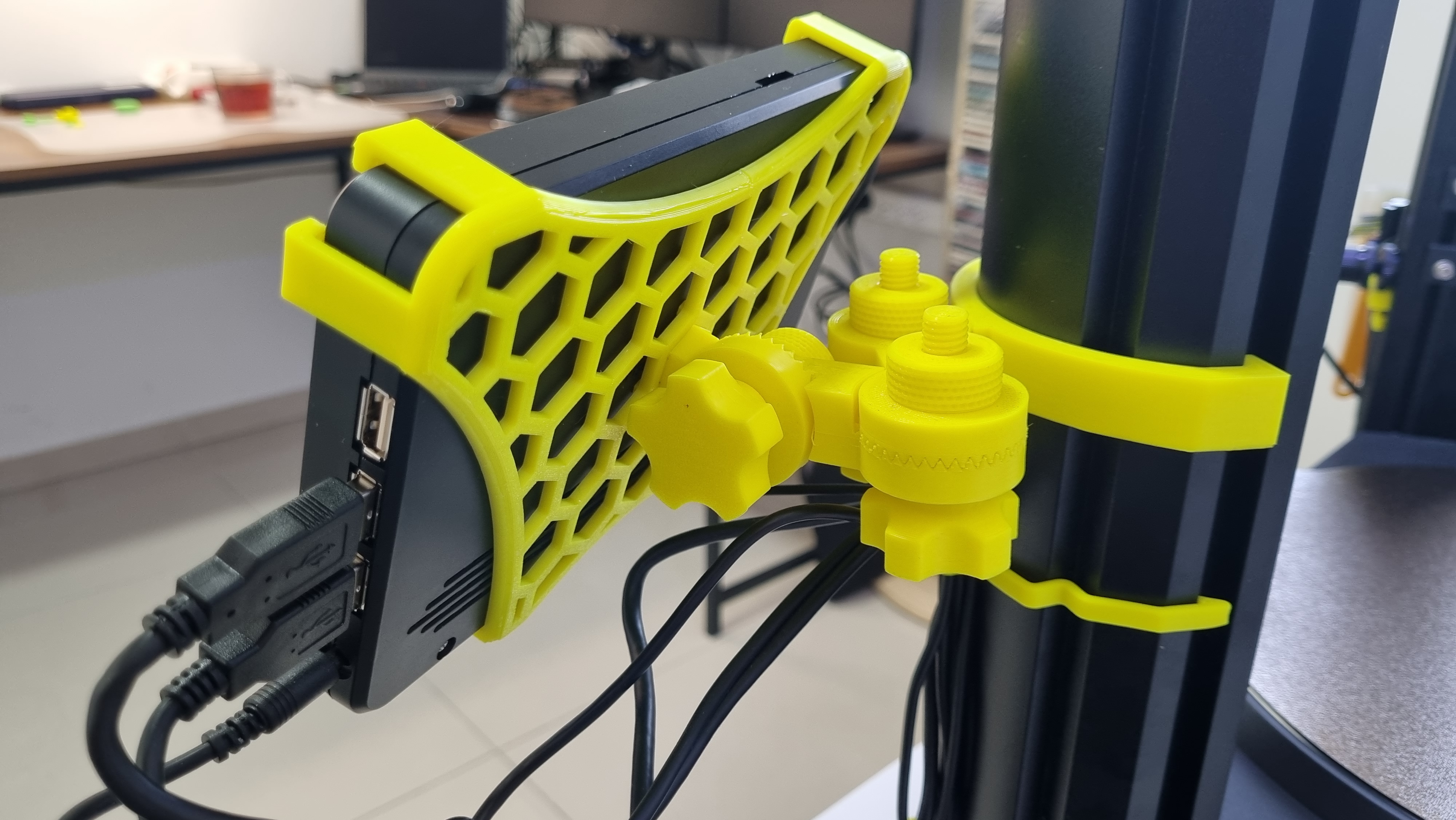 FLSUN v400 Speeder Pad Display Holder