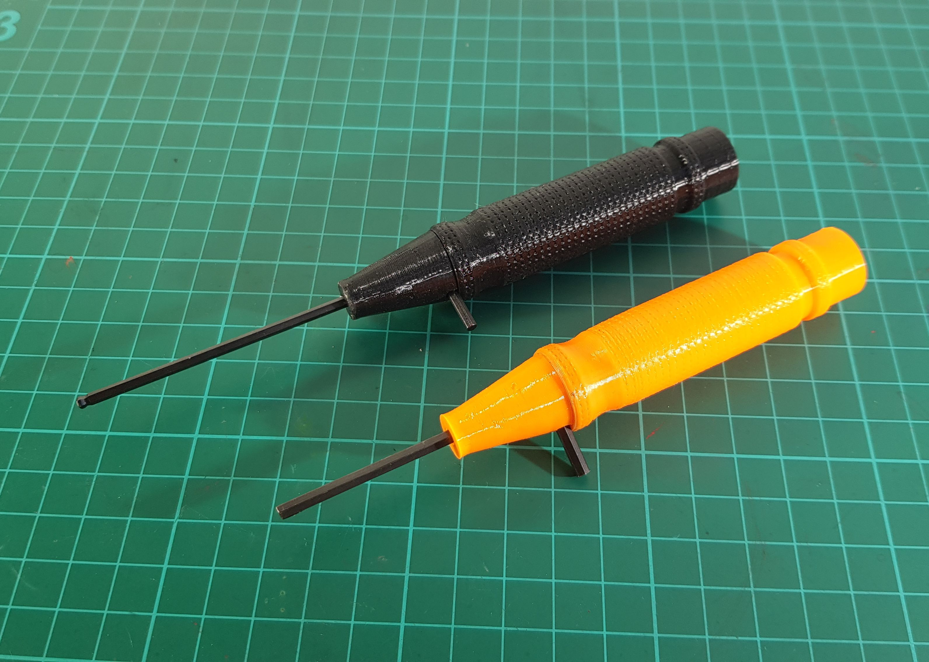 Hex key to screwdriver transformer