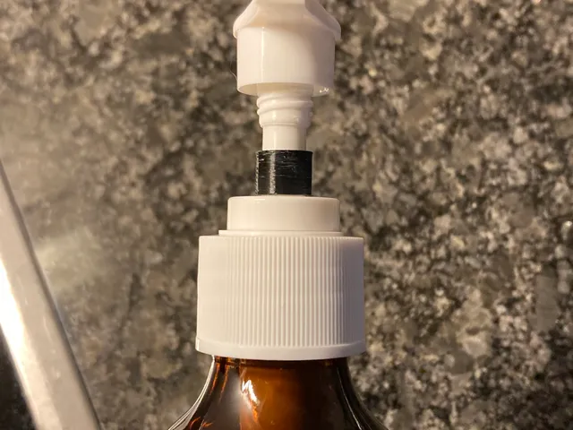 Soap pump travel limiter