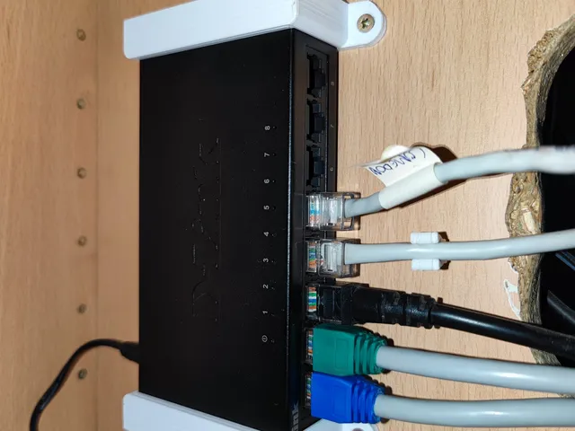 D-Link DGS-108GL mount bracket