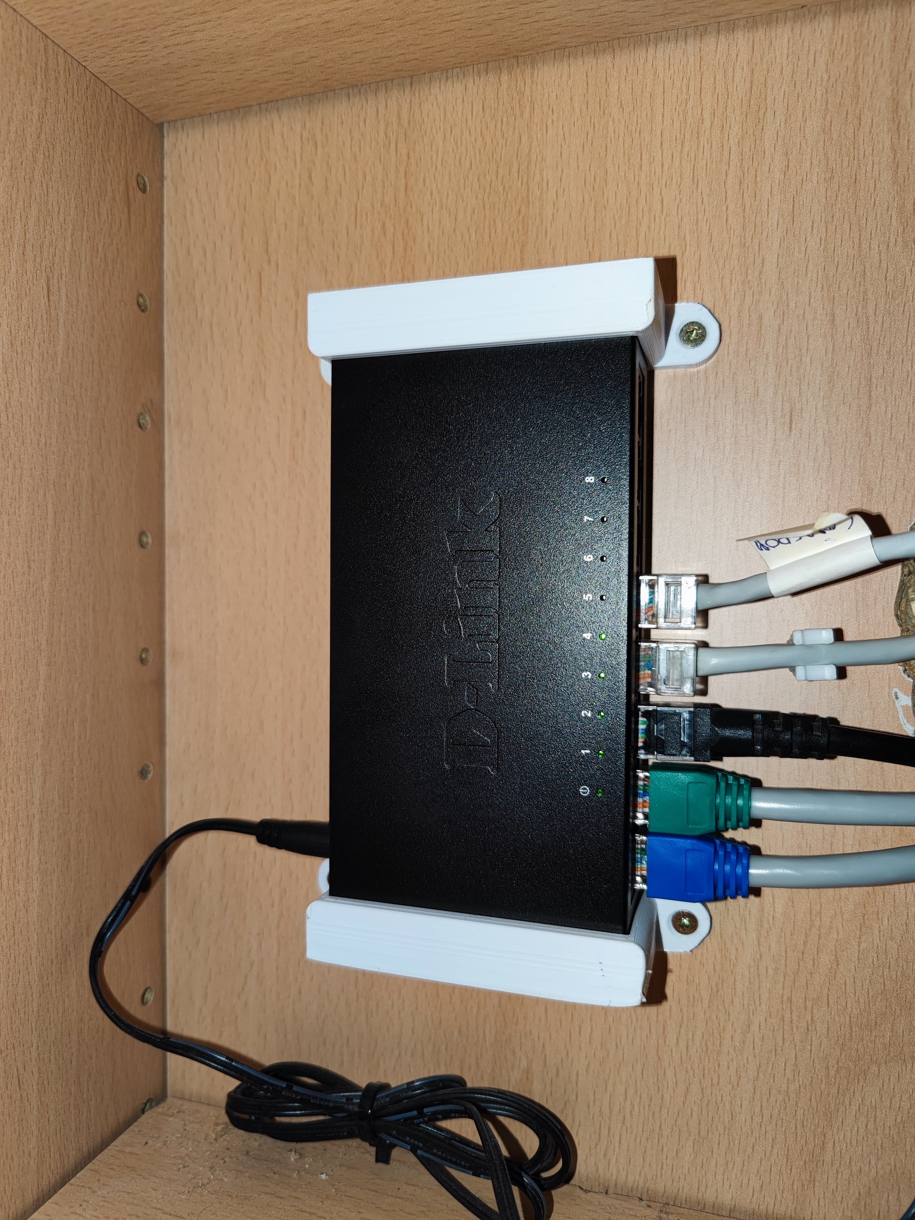 Miniatura 2 do modelo 3D D-Link DGS-108GL mount bracket
