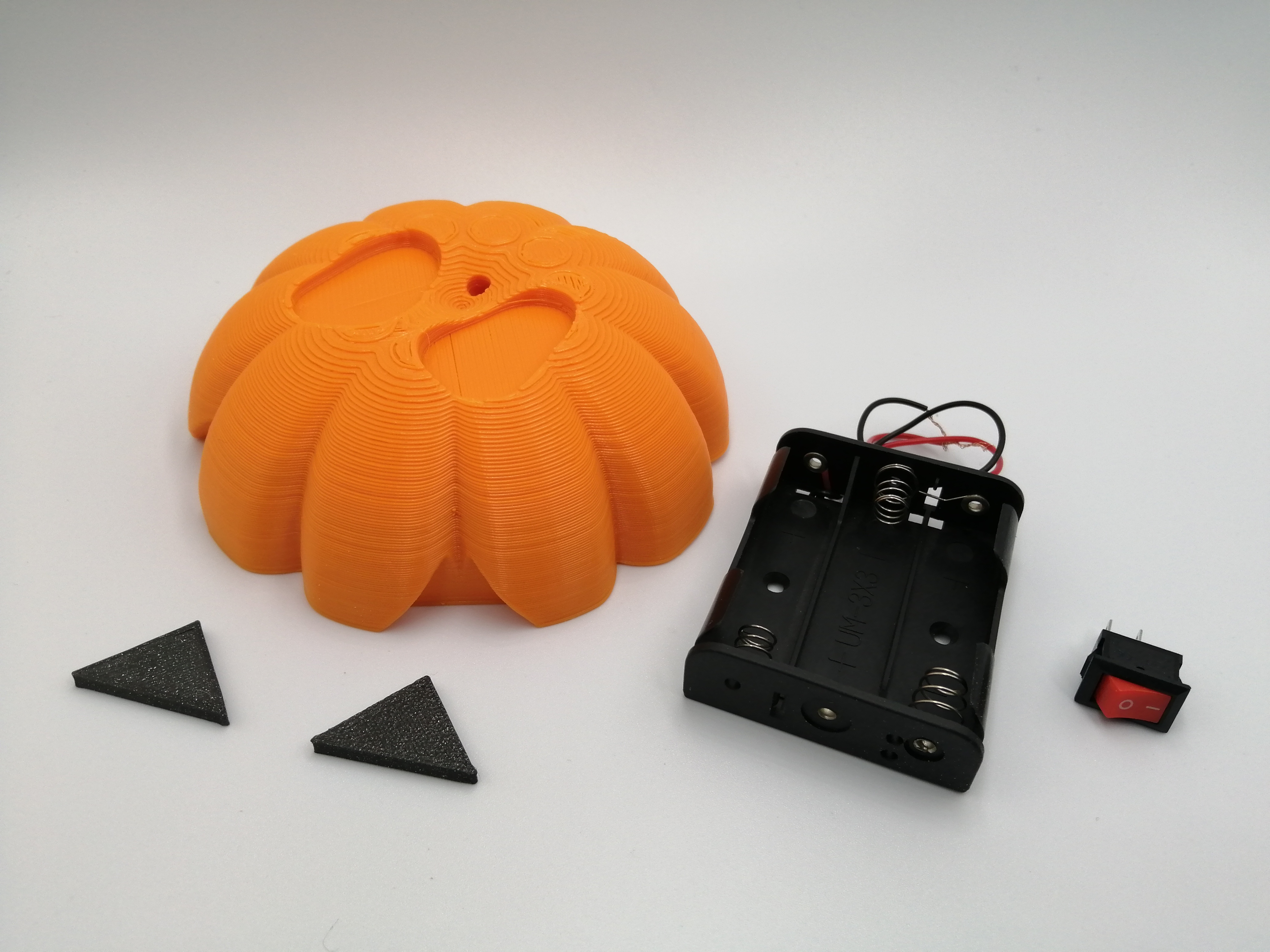 Miniatura 17 do modelo 3D Cute Skull Lamp