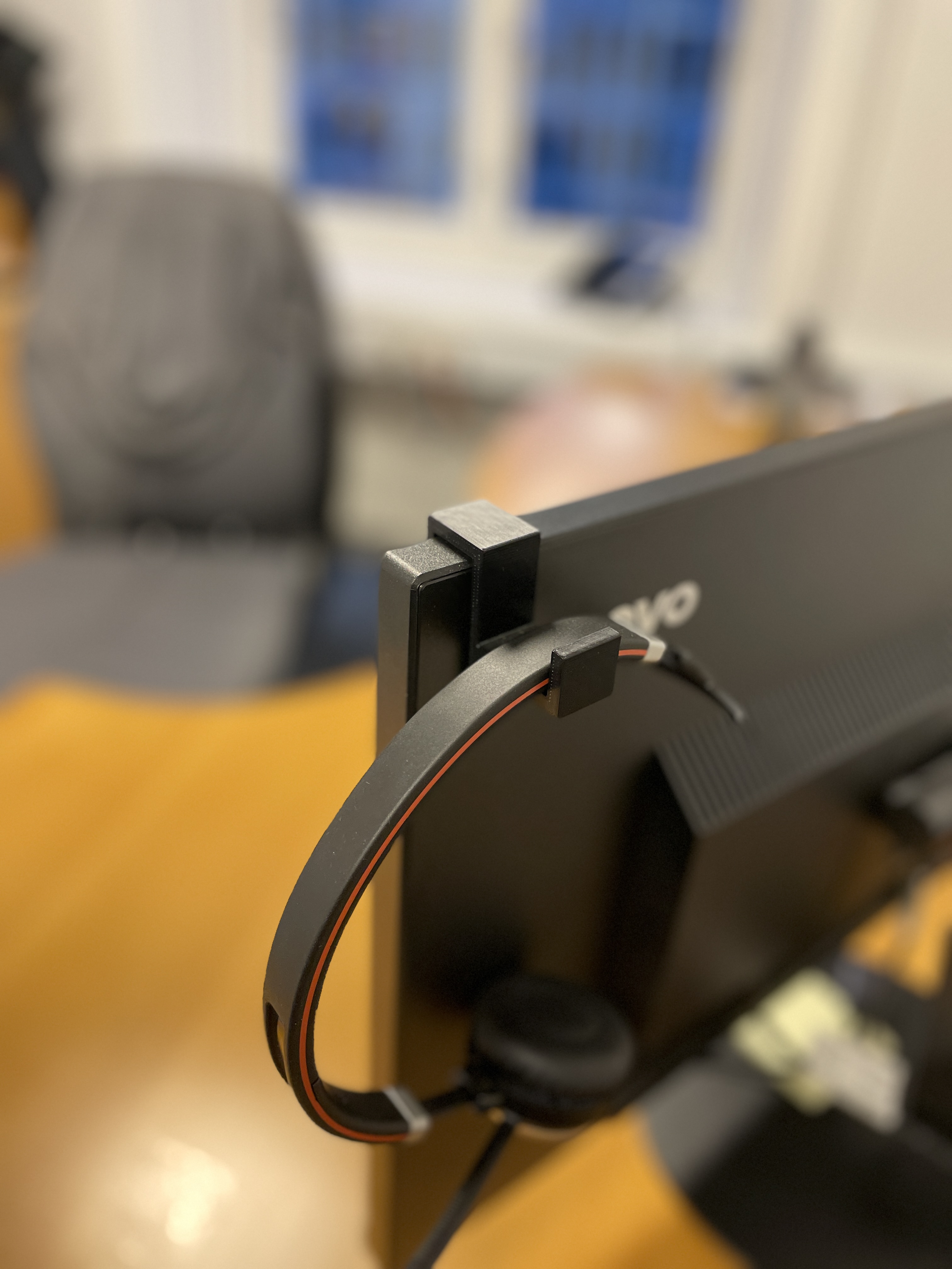 Headset monitor hook by KKarlsson Download free STL model