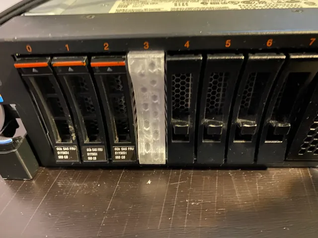 2.5" Hard Drive Caddy/Tray for IBM/Lenovo xSeries Servers