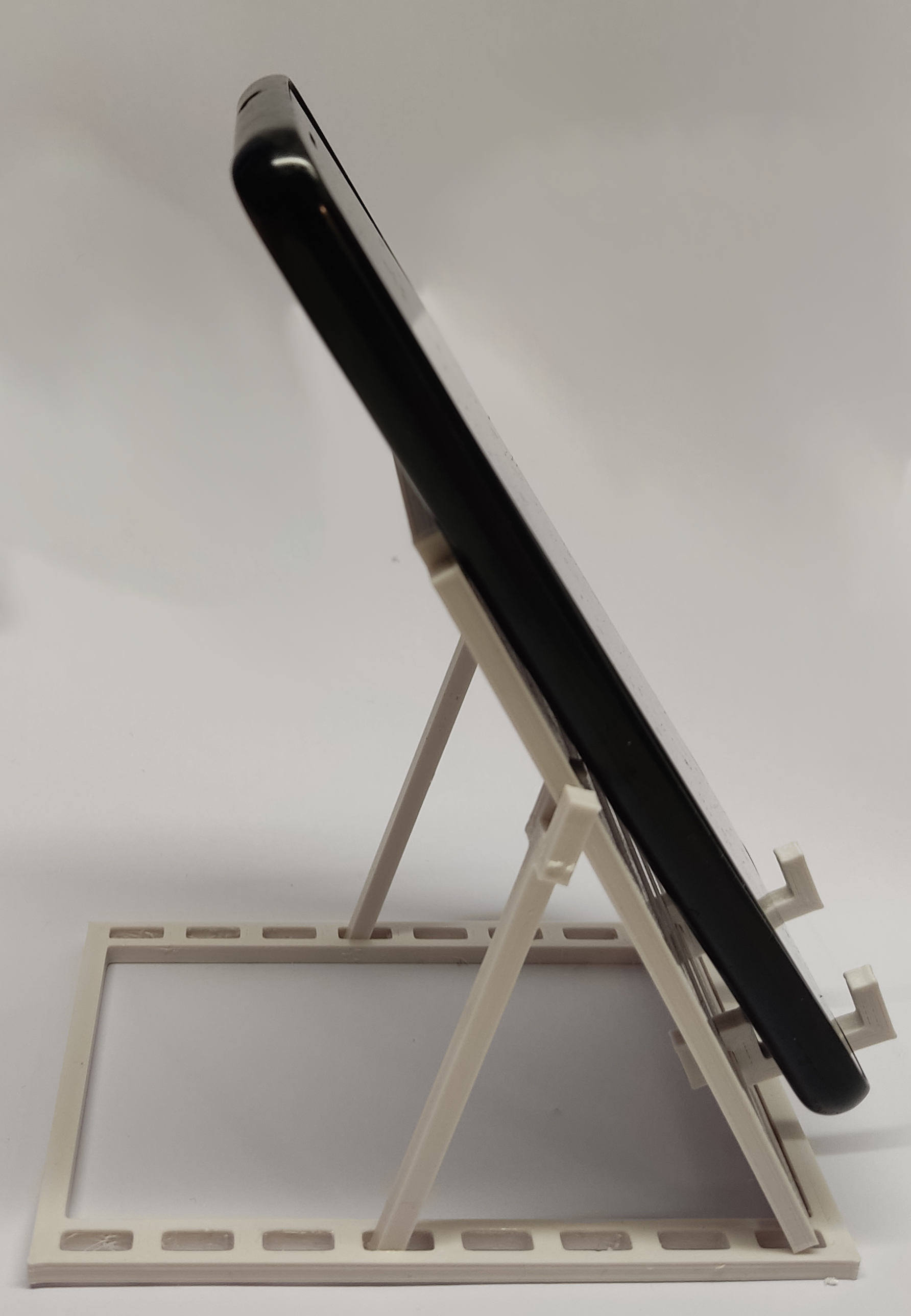 Miniatura 2 do modelo 3D adjustable simple phone table holder stand