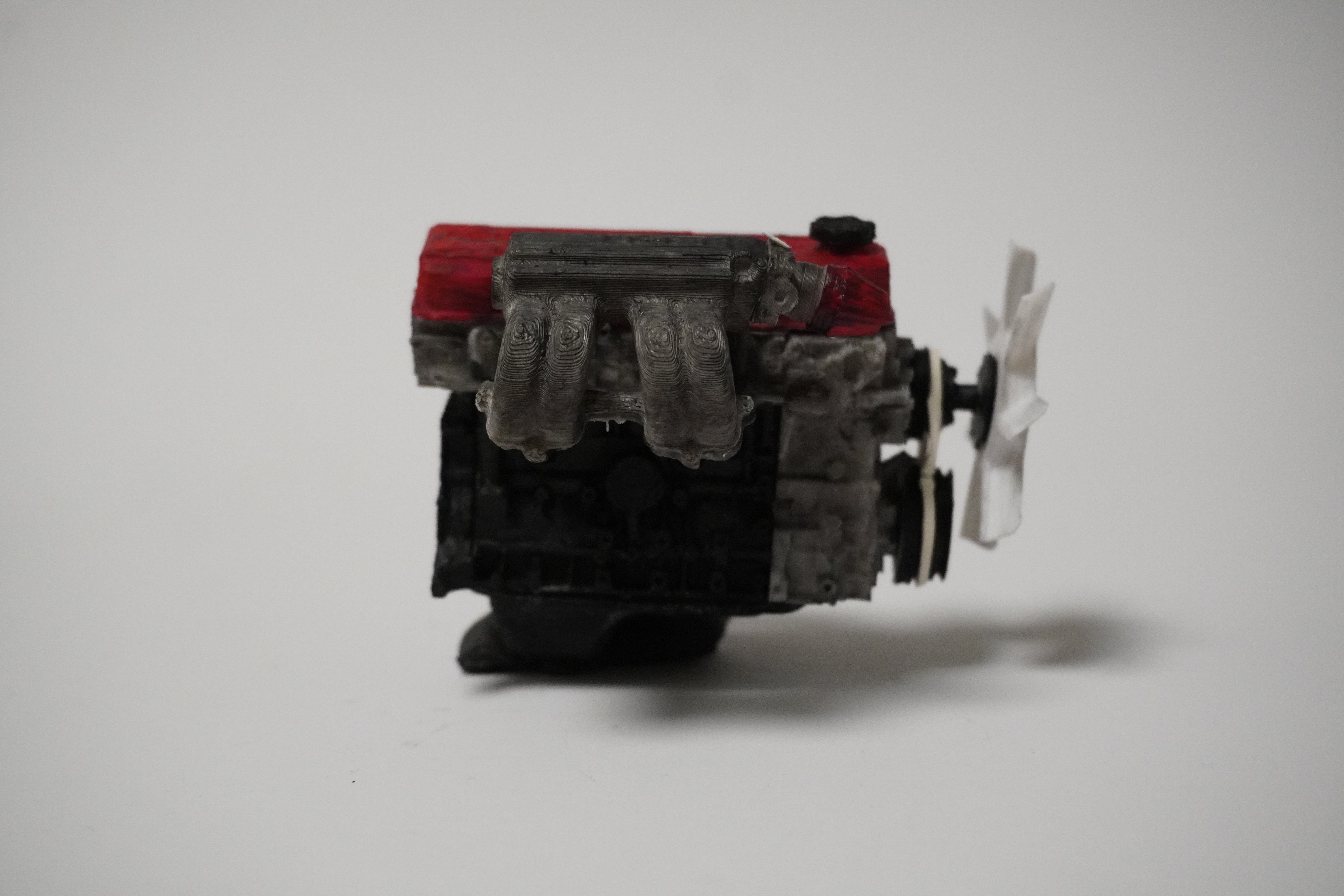 MINI Toyota 4 Cylinder Engine 22RE, Complete Working Model Mini Edition — miniatura 16