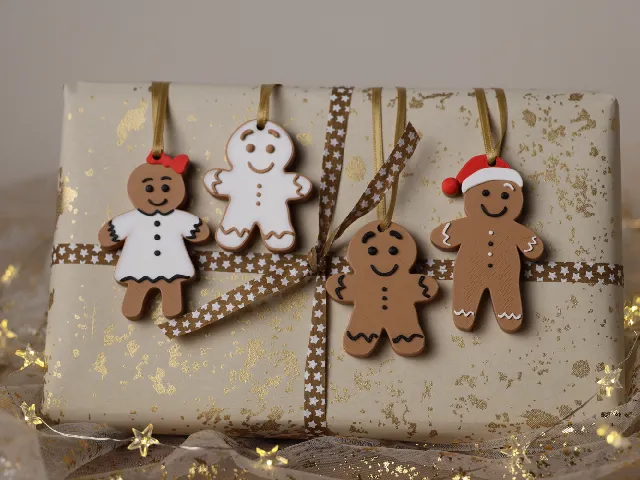 Gingerbread Family – Keychains & Christmas Ornaments