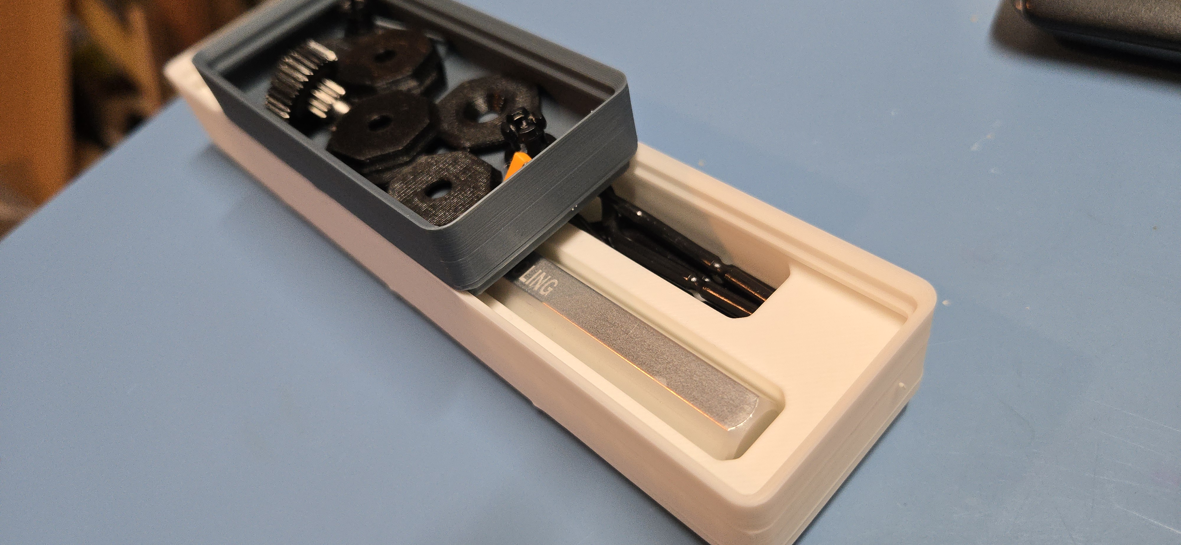 Gridfinity deburrer holder — miniatura 2
