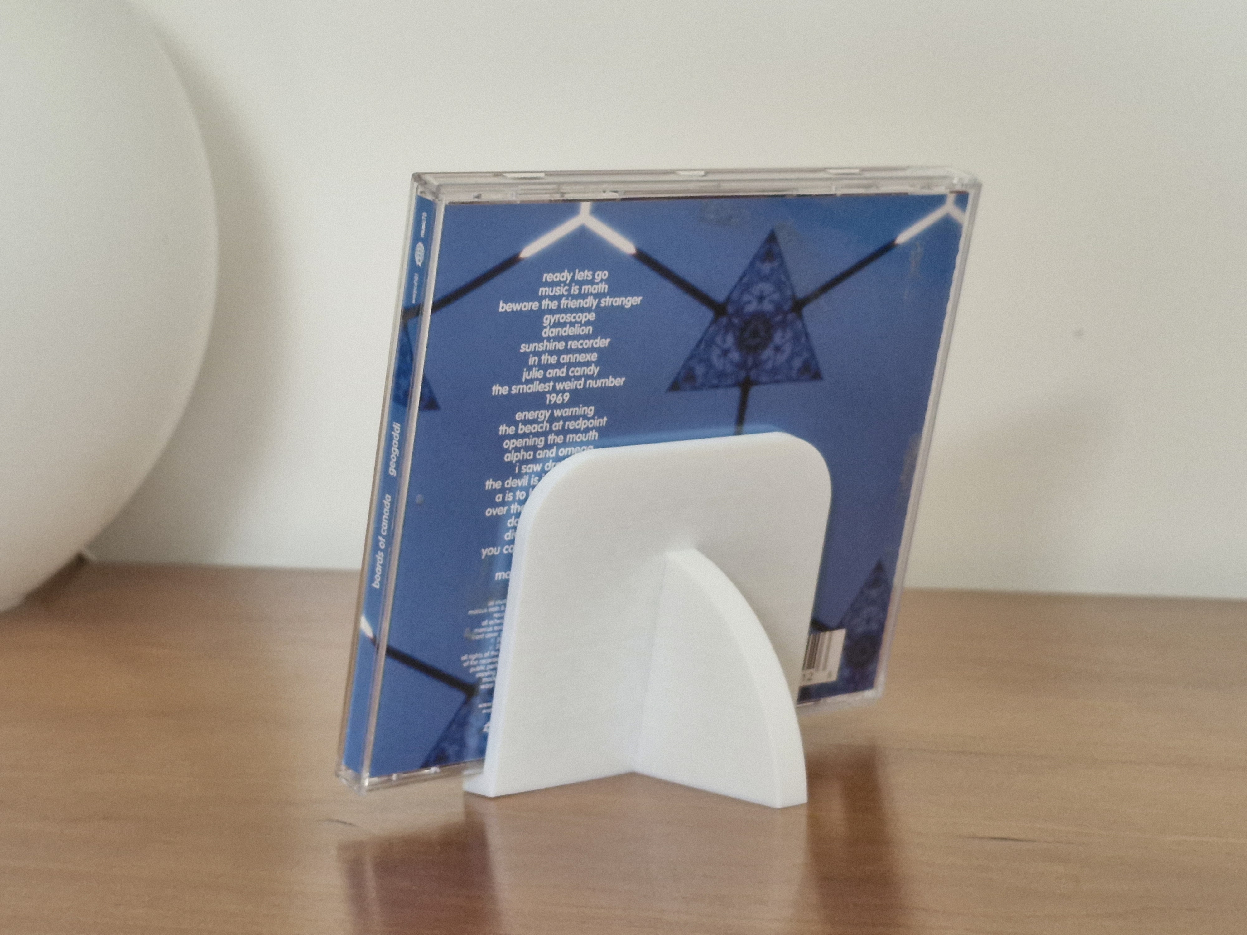 Simple CD Stand