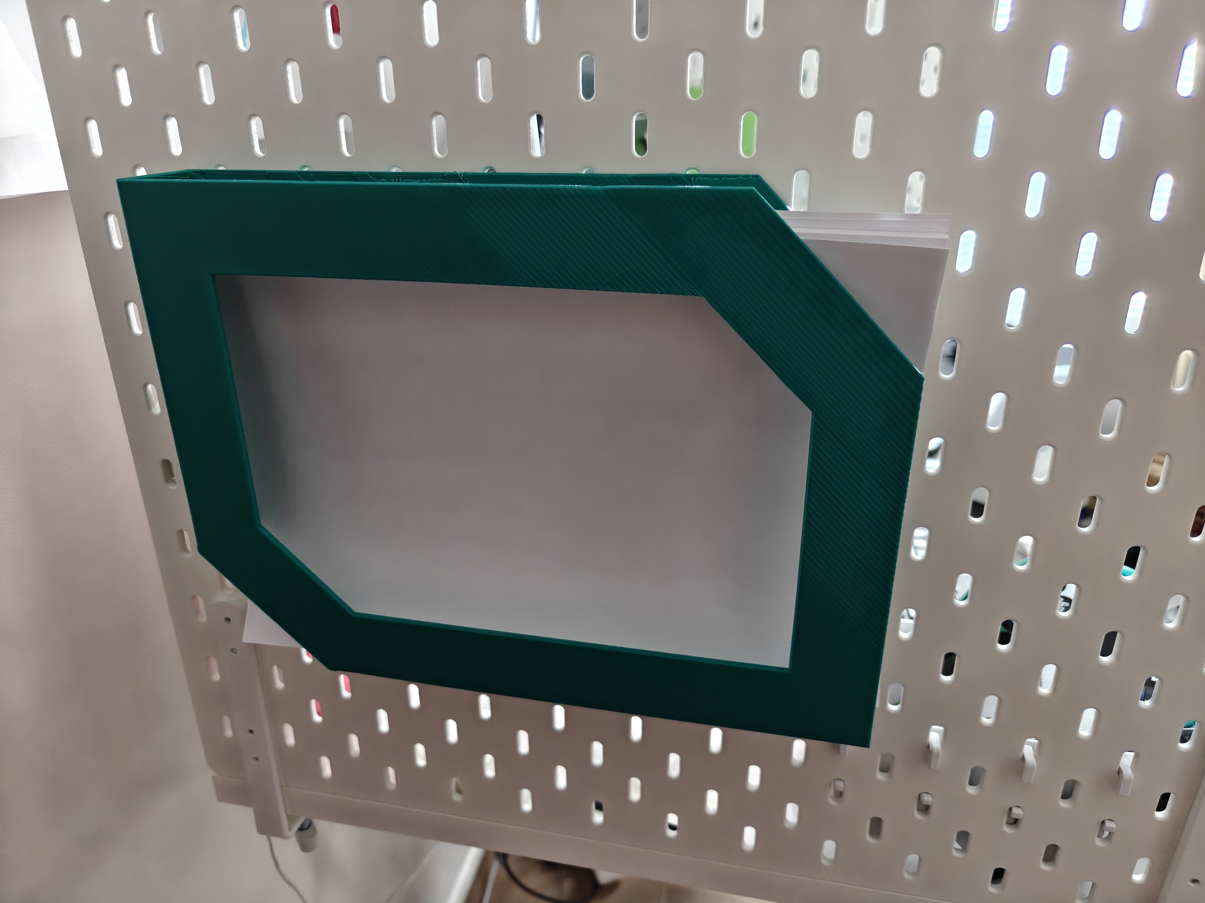 Skådis A4 document holder
