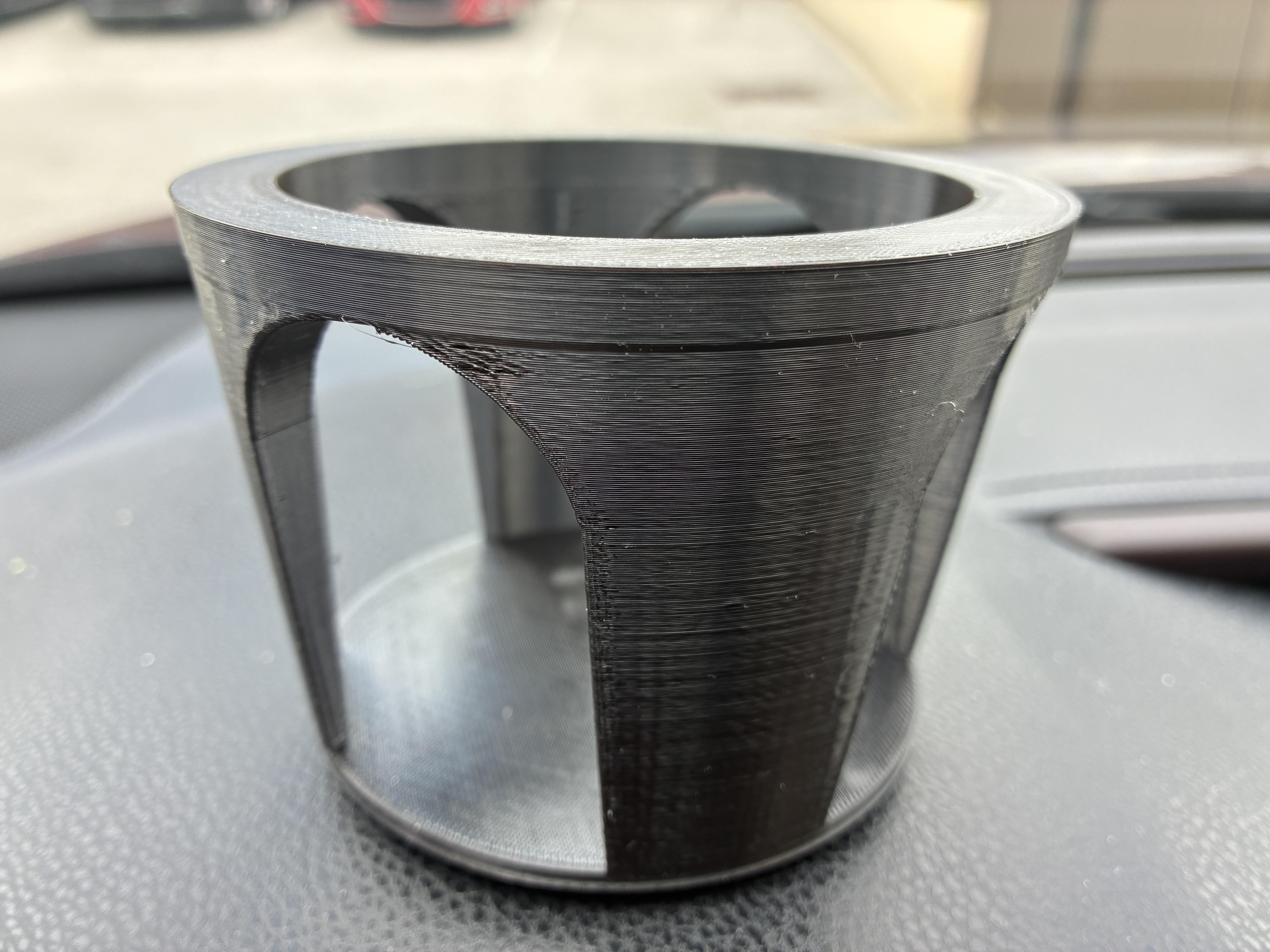 Miniatura 2 do modelo 3D 2015 Highlander Cup Holder Insert