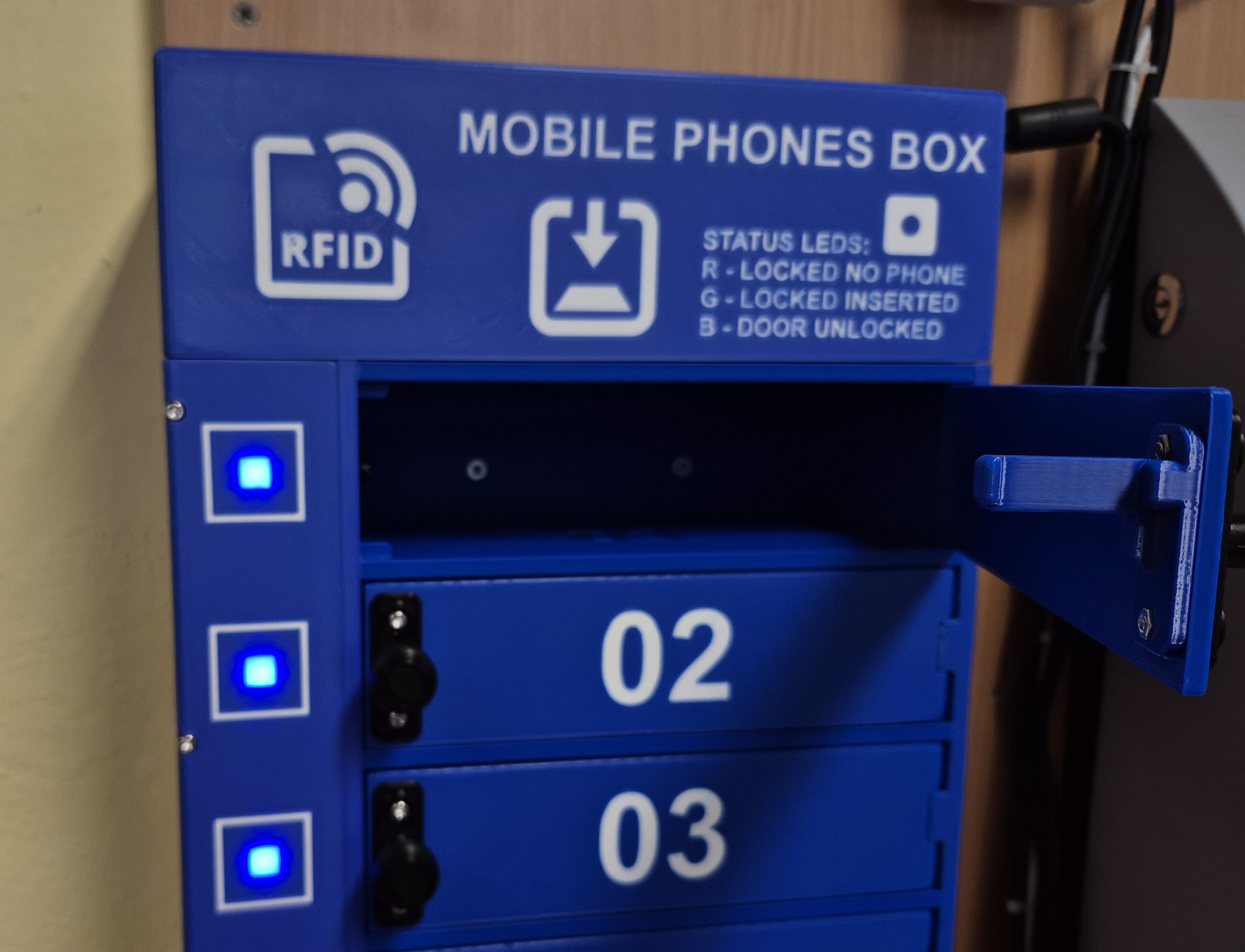 Mobile phone box — thumbnail 17
