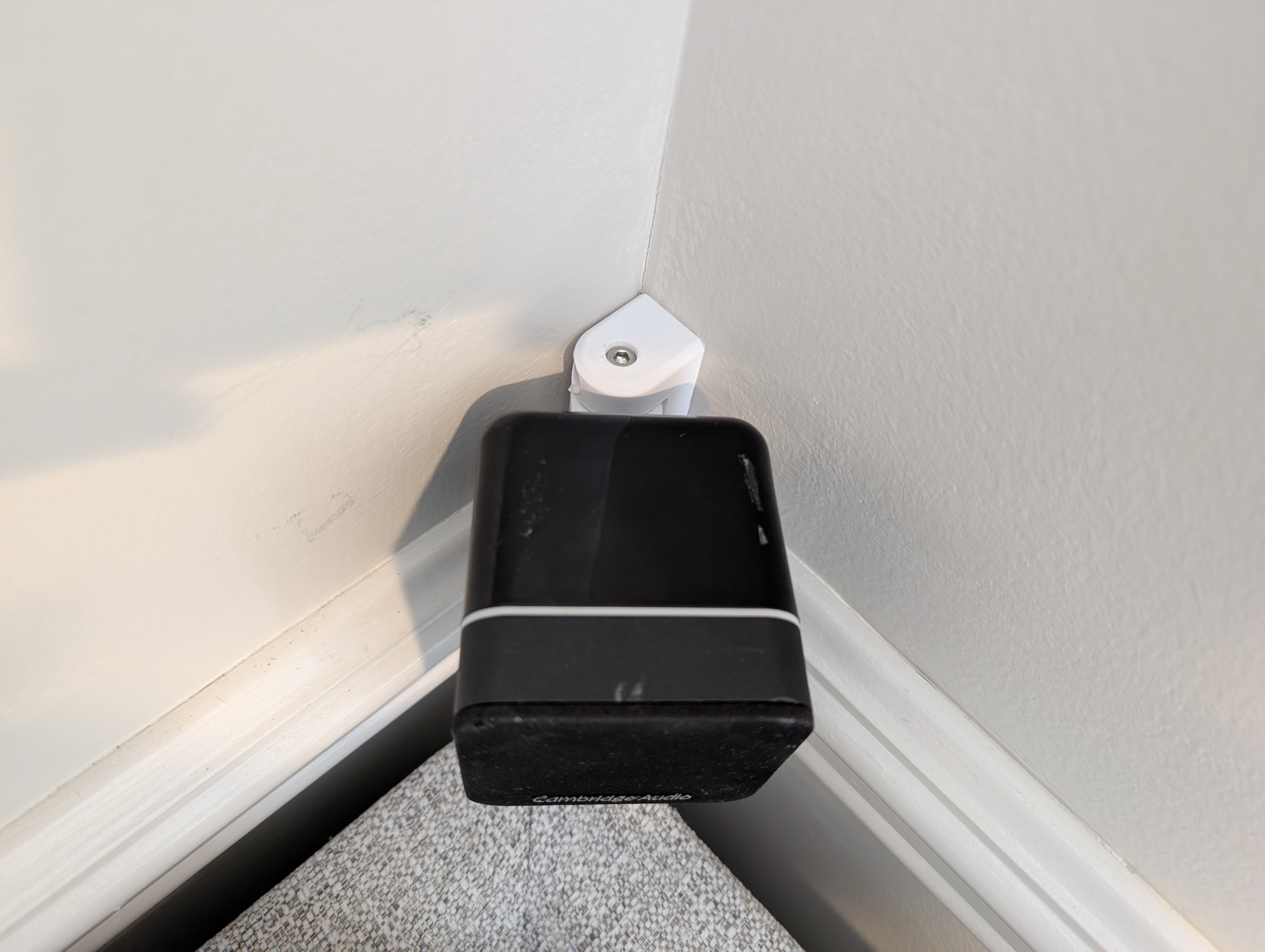 Minx Min Speaker Mount