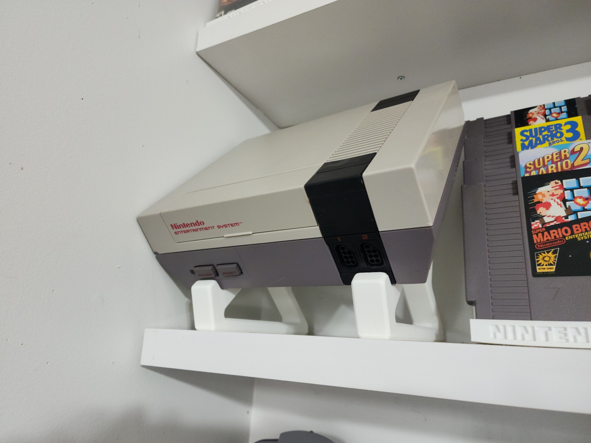 Videogame Console Display Stand by Zach Hovick Download free STL