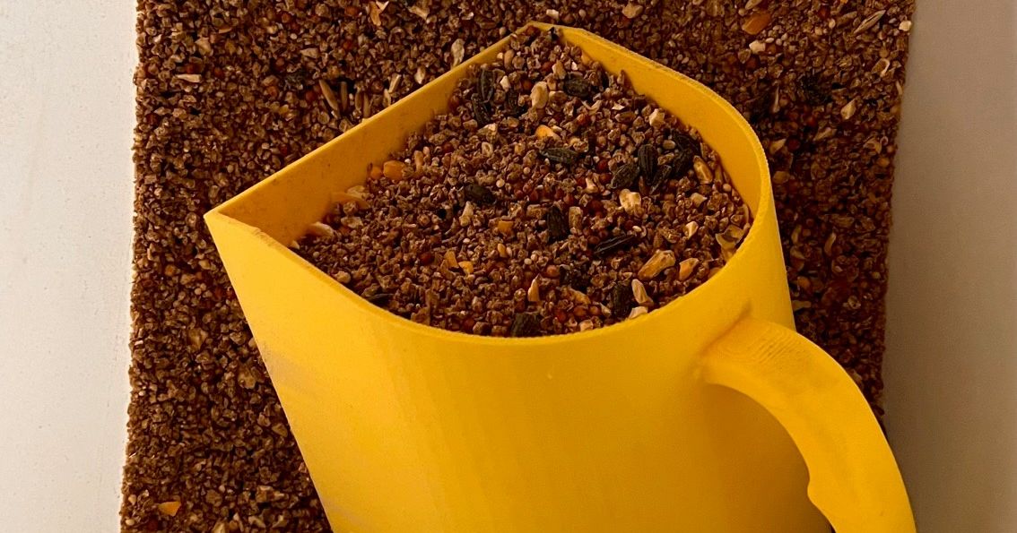 Chicken Feed Scoop 3 Qt. Capacity by Porpoise Hork | Download free STL