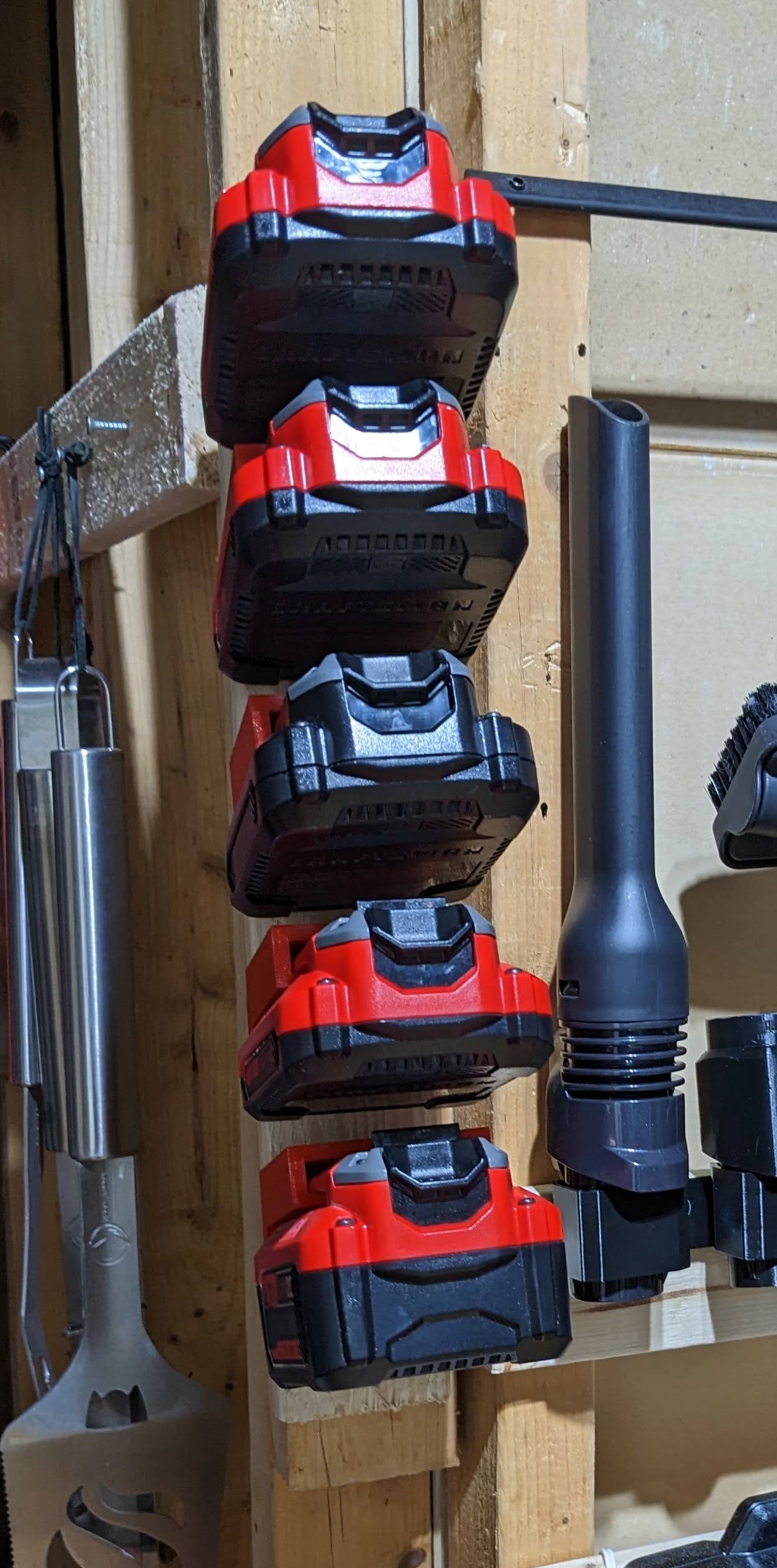 Cordless tool battery holder by rotfsmlsh Download free STL model