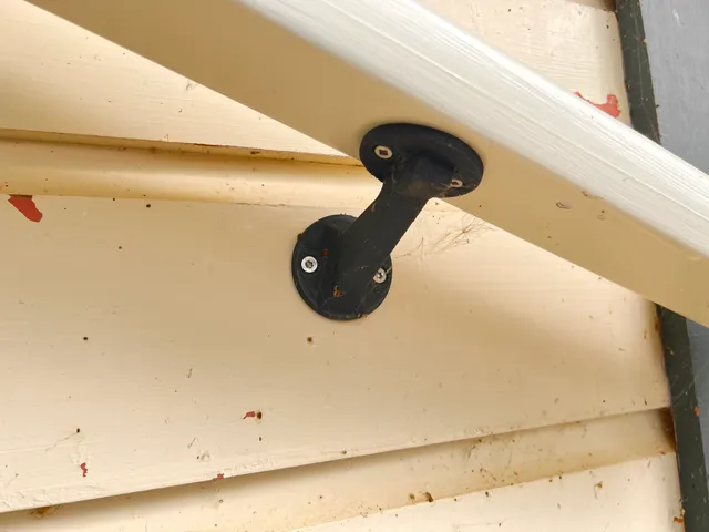 Bannister Support