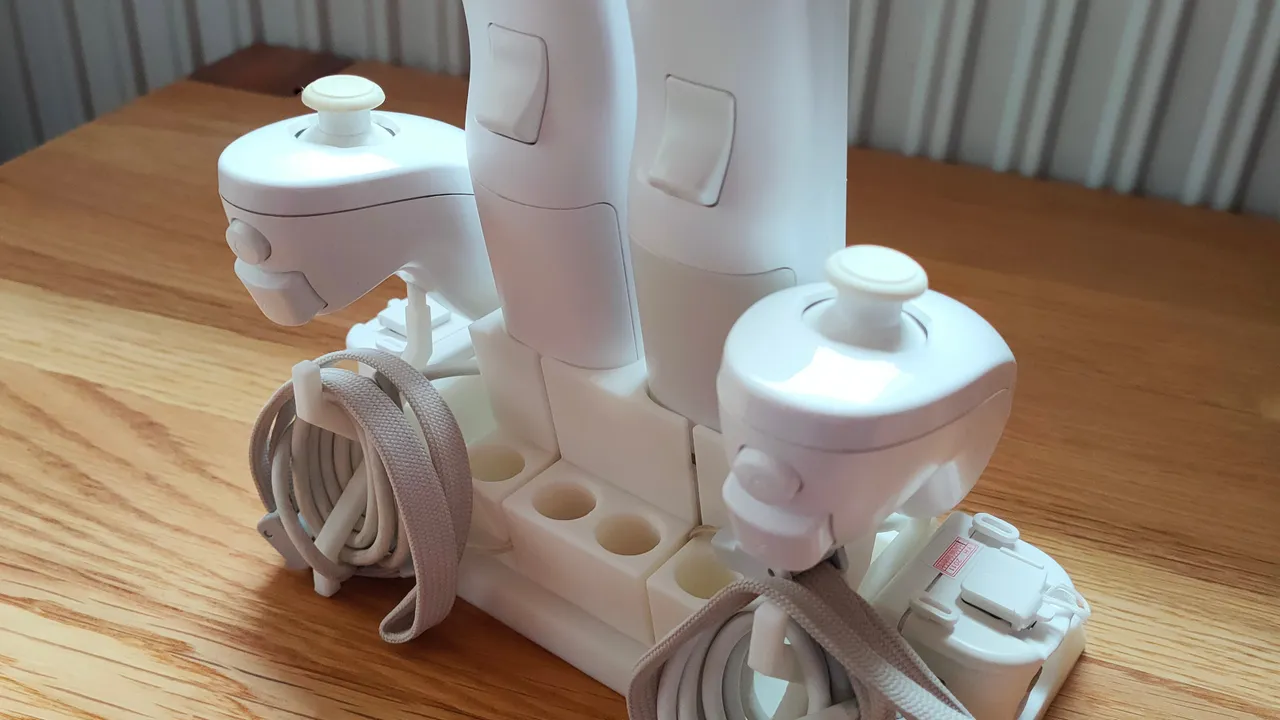 STL file Nintendo Wii Console with Wii Remote and Nunchuk 🕹️・Model to  download and 3D print・Cults