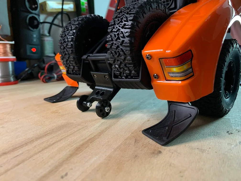 Wheelie bar Feiyue FY08 short course truck by Chris vK