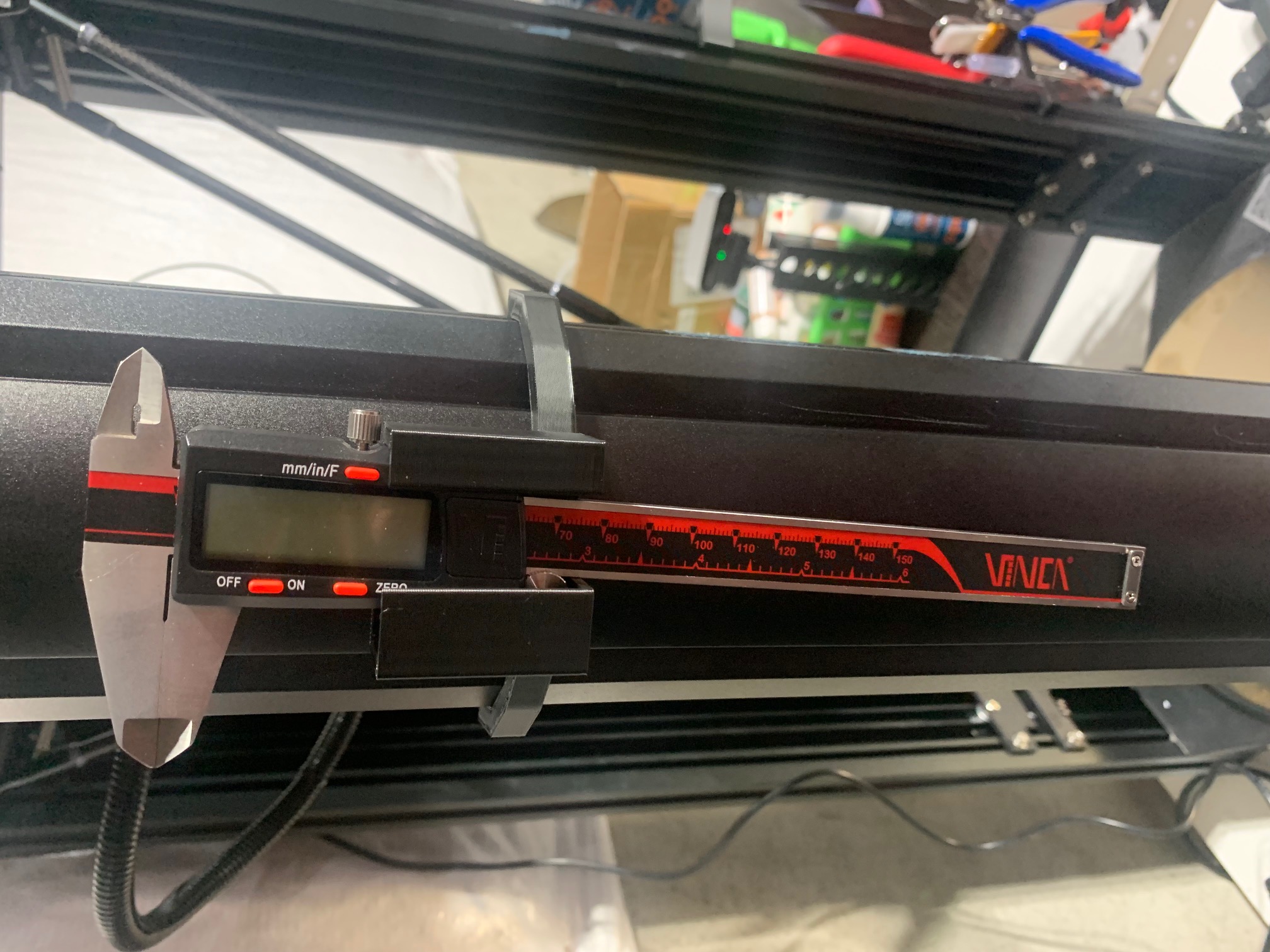 FLLsun V400 Caliper Holder by bjones673 Download free STL model