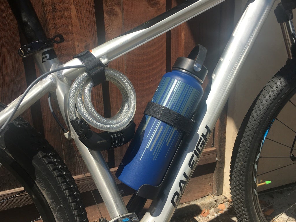 40oz/32oz Hydroflask Bike Bottle Holder/Cage by Matticus Finch, Download  free STL model