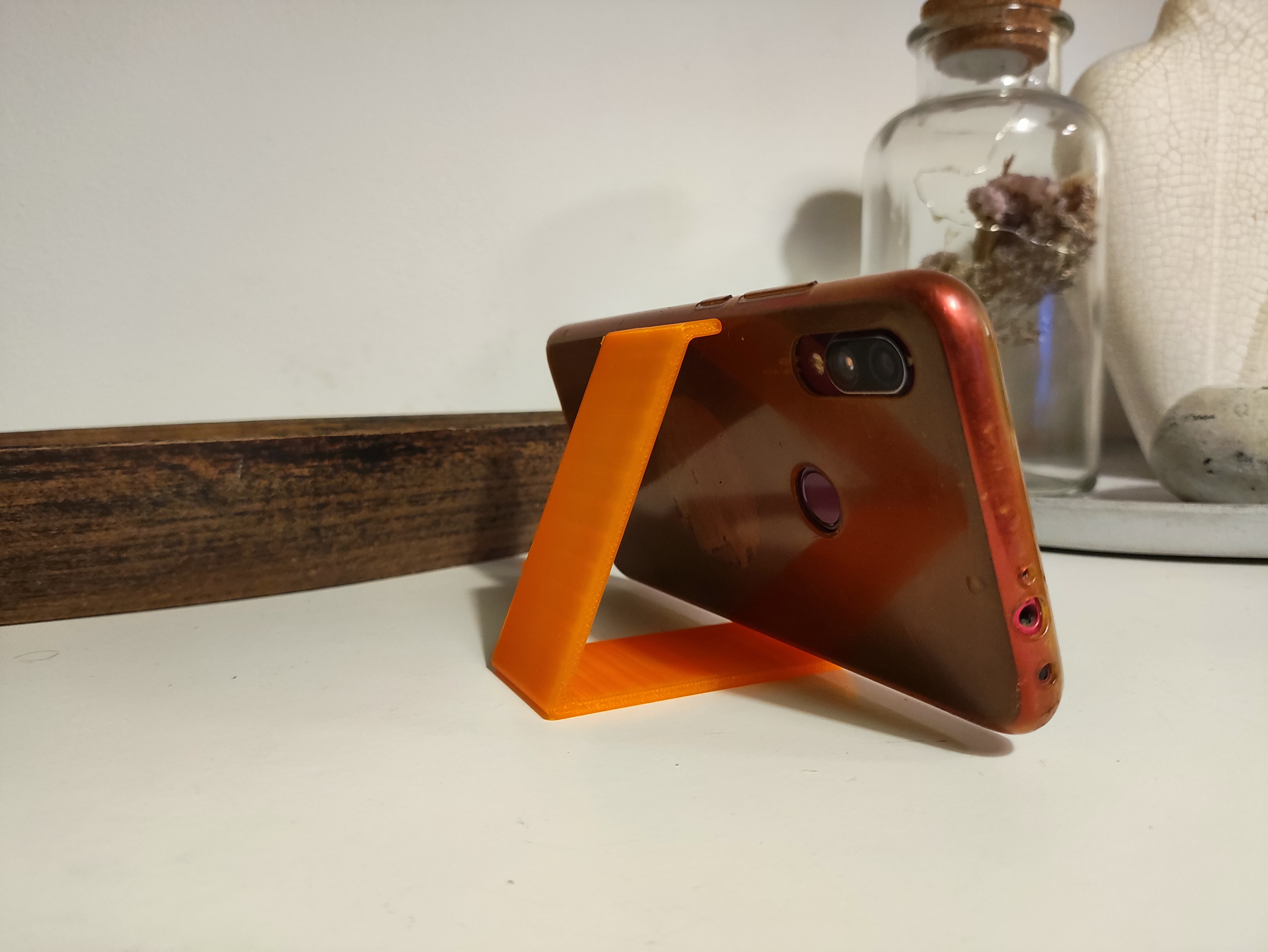 Miniatura 2 do modelo 3D Simple phone holder