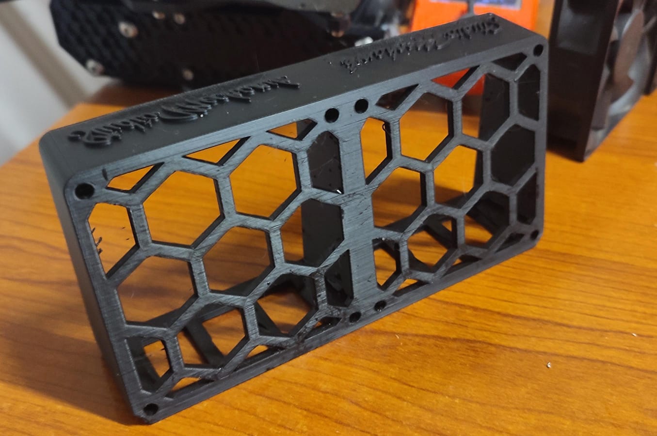 Simple Easy to Print Solder Fume Extraction for two 80mm fans