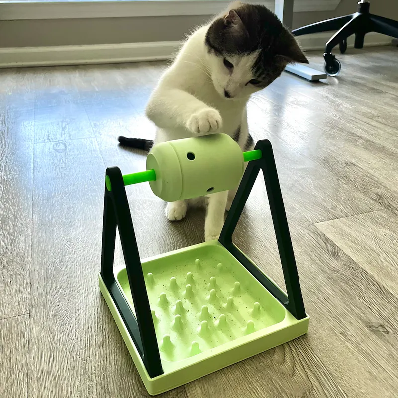 CATS TRY NEW PET TREAT FOOD PUZZLE TOY🐾 