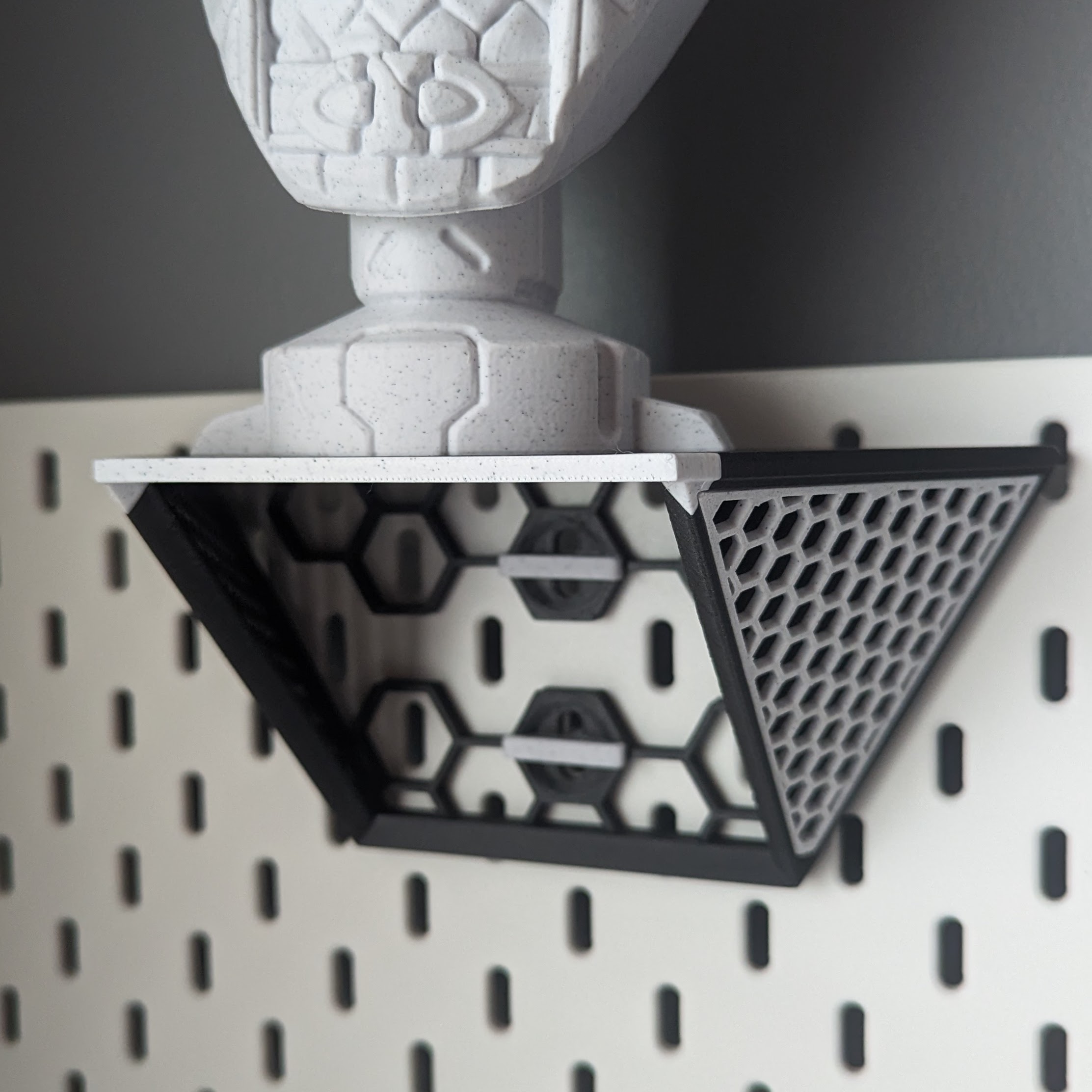 Skadis Honeycomb Display Shelf (No Supports Required)