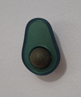 Rotating Catnip Toy / Juguete giratorio de hierba gatera